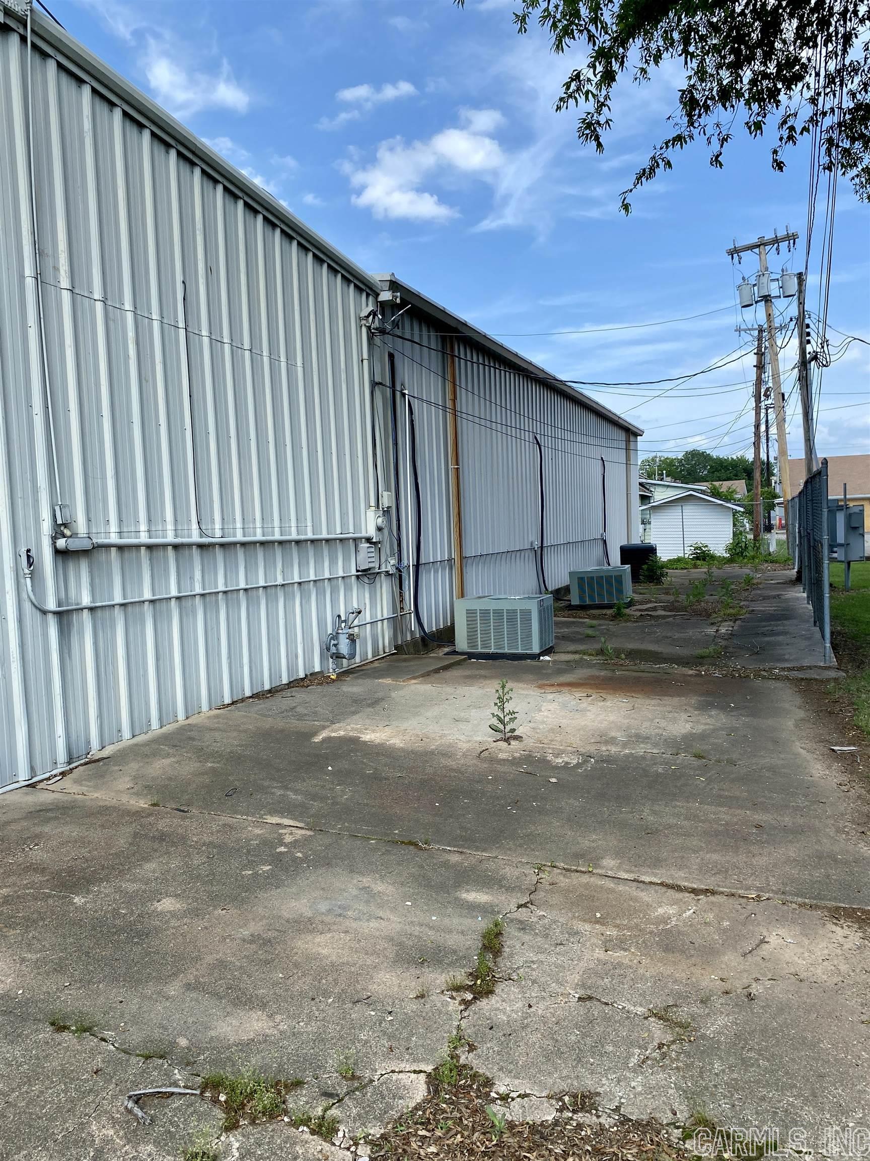 Metes & Bounds - Commercial Sale