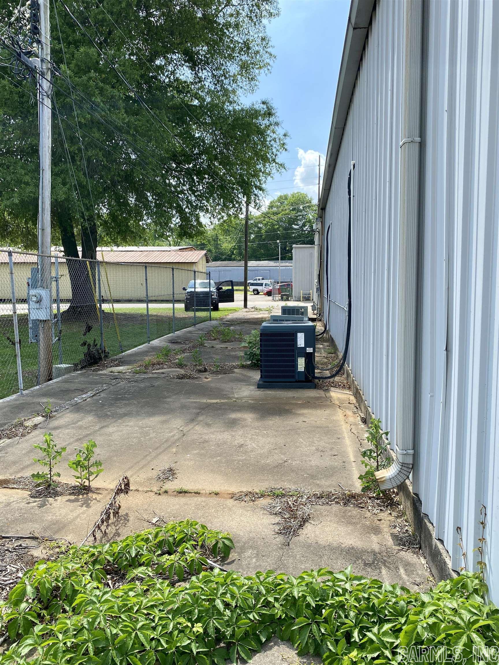 Metes & Bounds - Commercial Sale