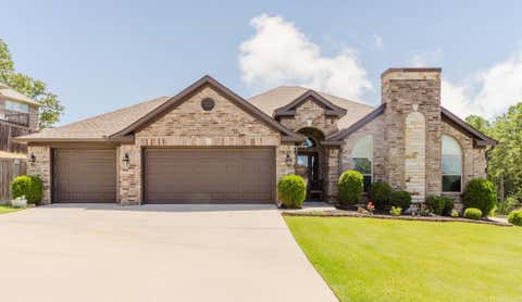 Photo of 102 Majestic Circle, Maumelle, AR 72113 (MLS # 26029260)