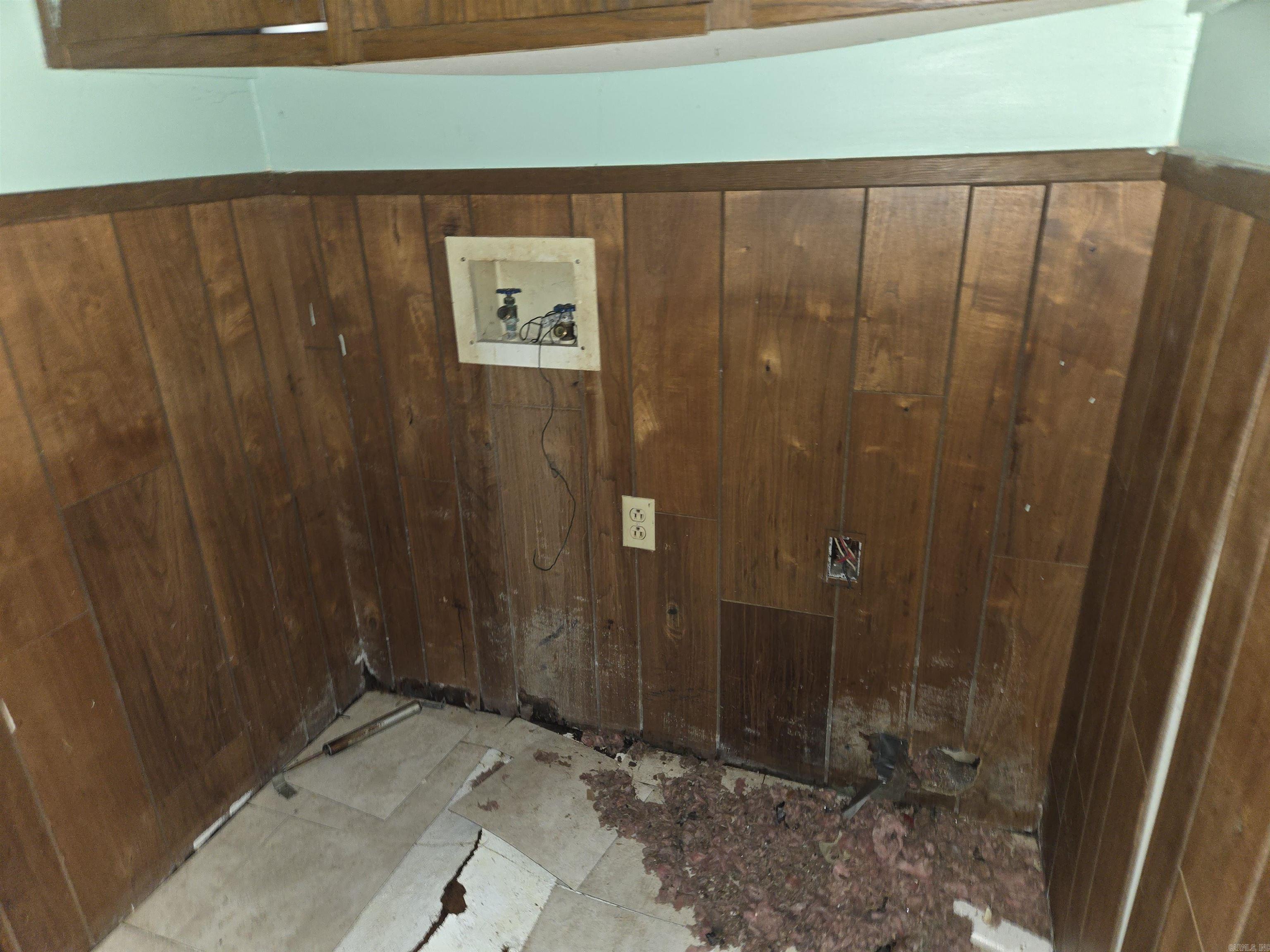 HARWELL R F - Residential