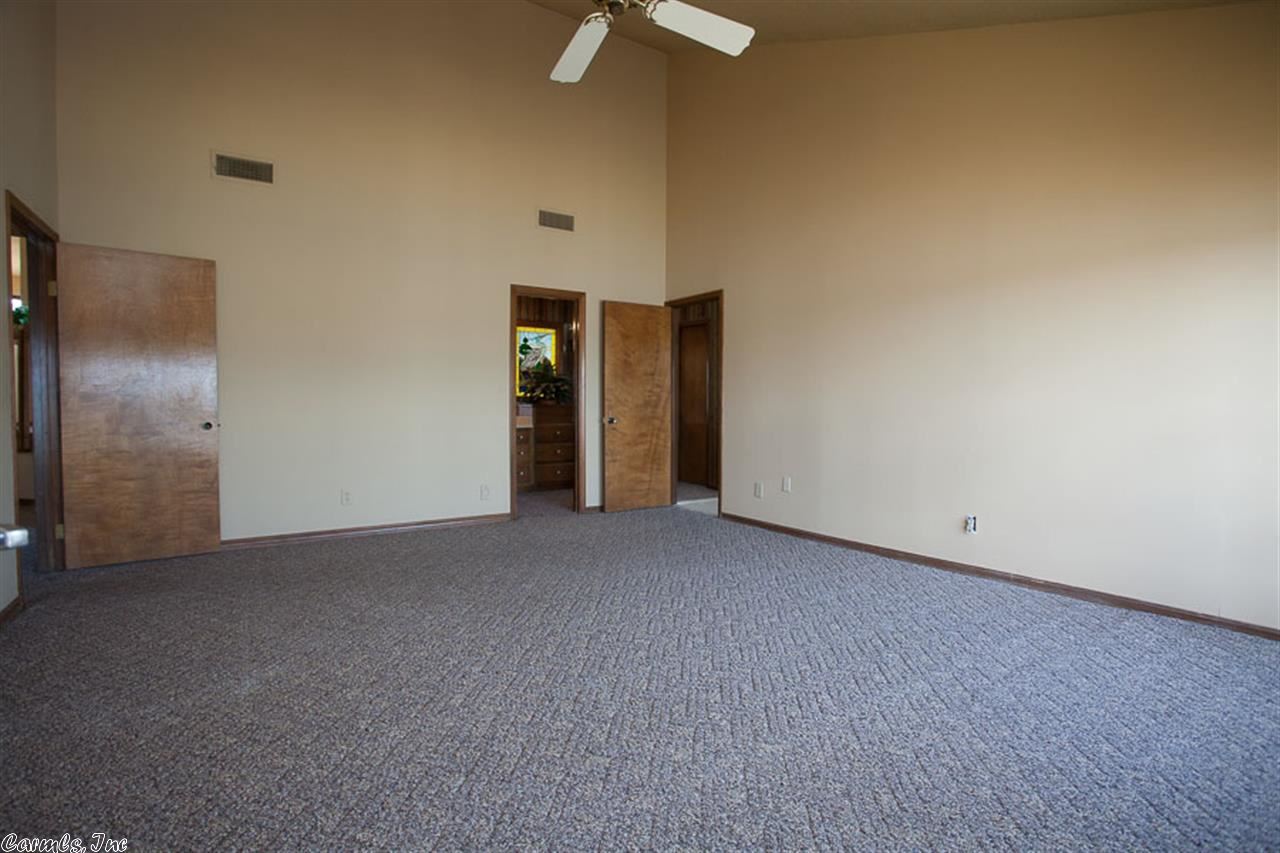 The Landing of Cook Mountain - Residential