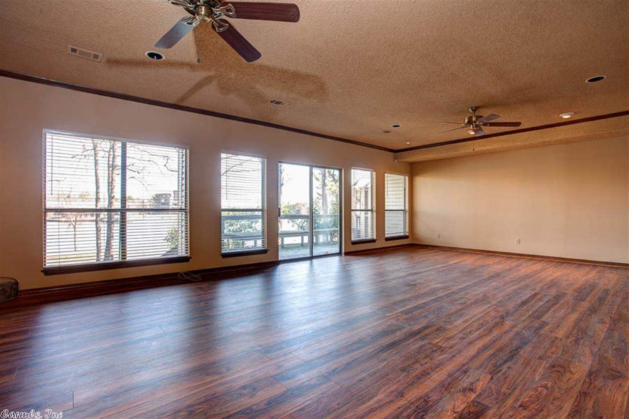 The Landing of Cook Mountain - Residential