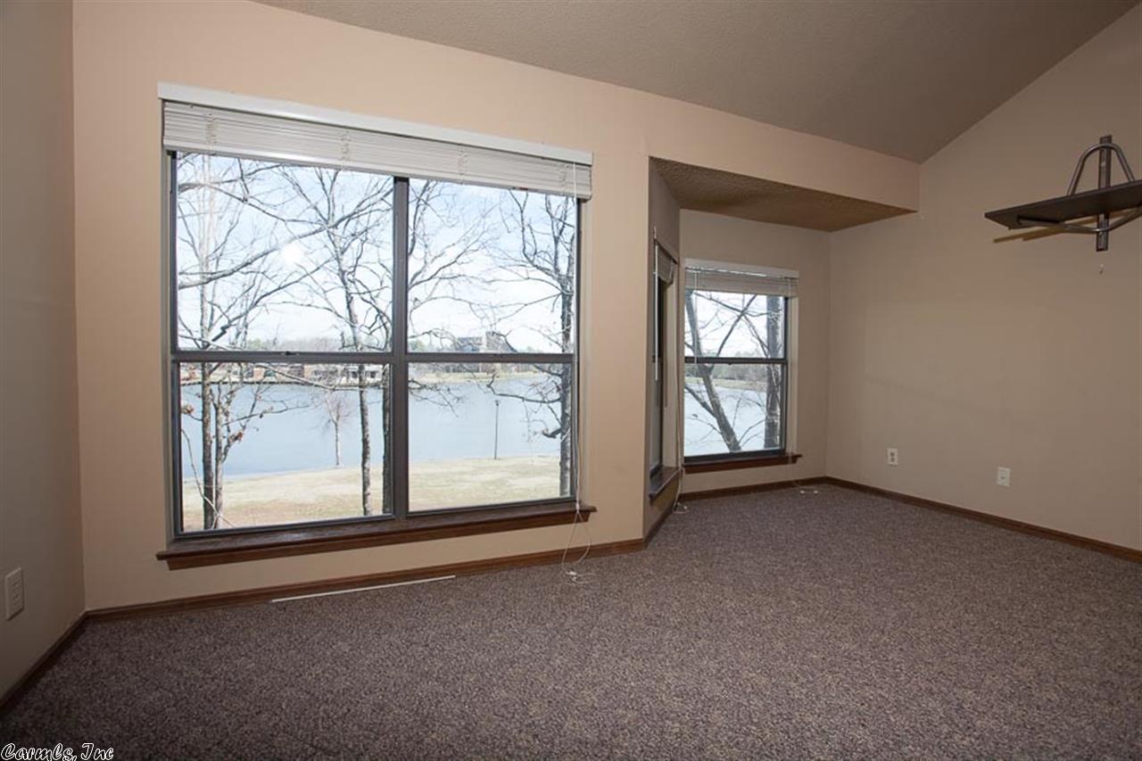 The Landing of Cook Mountain - Residential