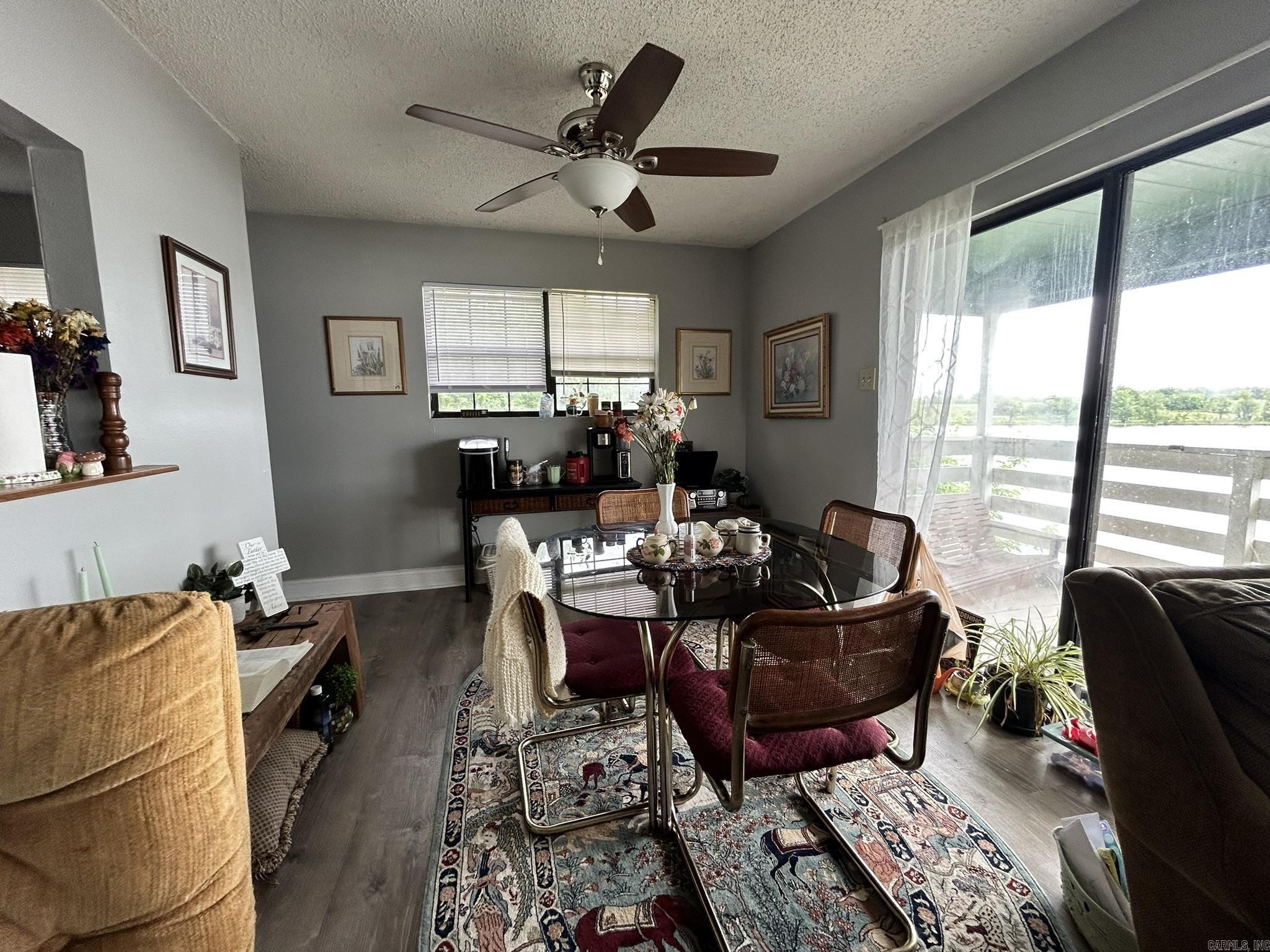 RIVERSIDE PARK - Residential