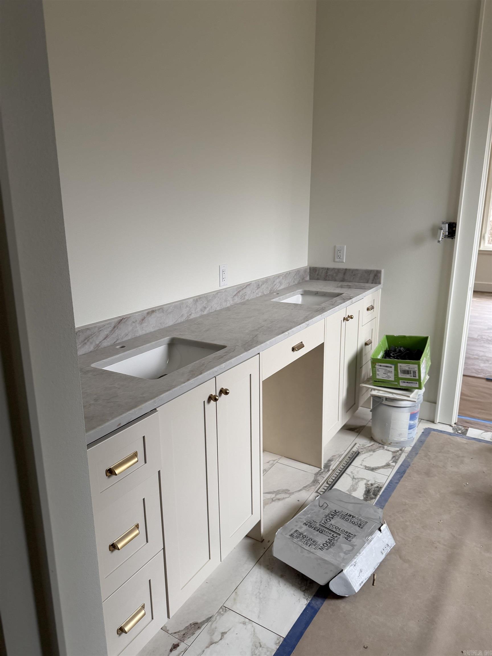 SUNGATE SUBDIVISION - Residential