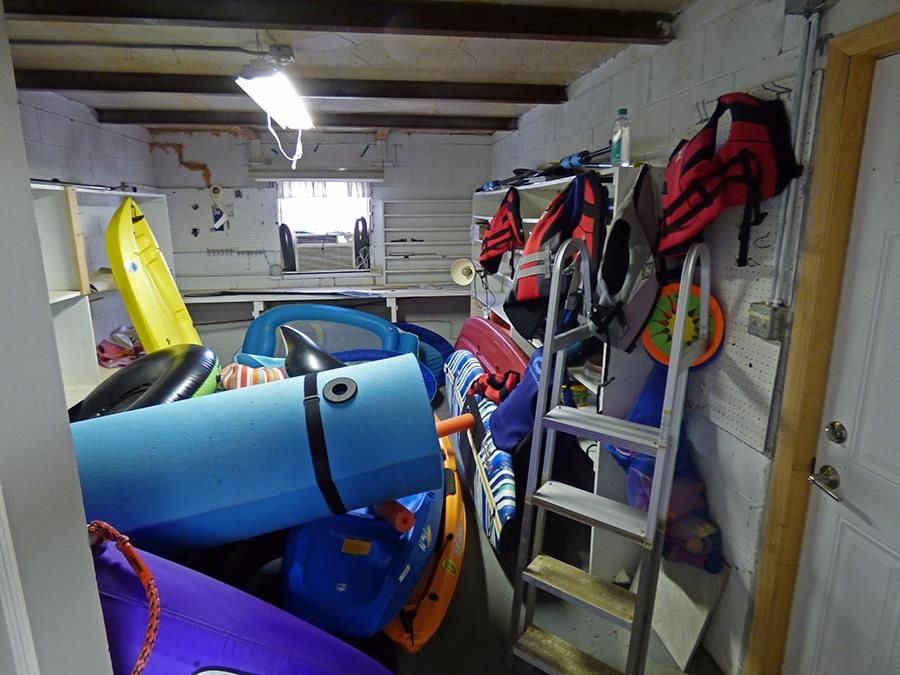 WEST LAKES ESTATES 2ND - Residential