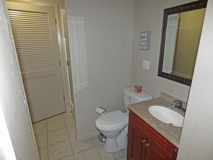 WEST LAKES ESTATES 2ND - Residential