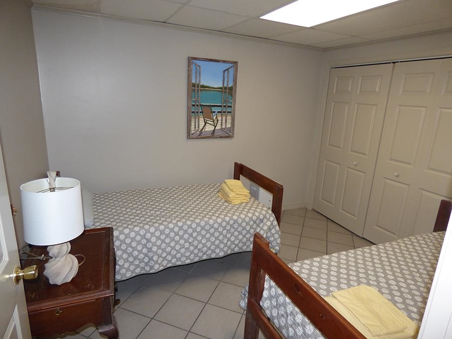 WEST LAKES ESTATES 2ND - Residential