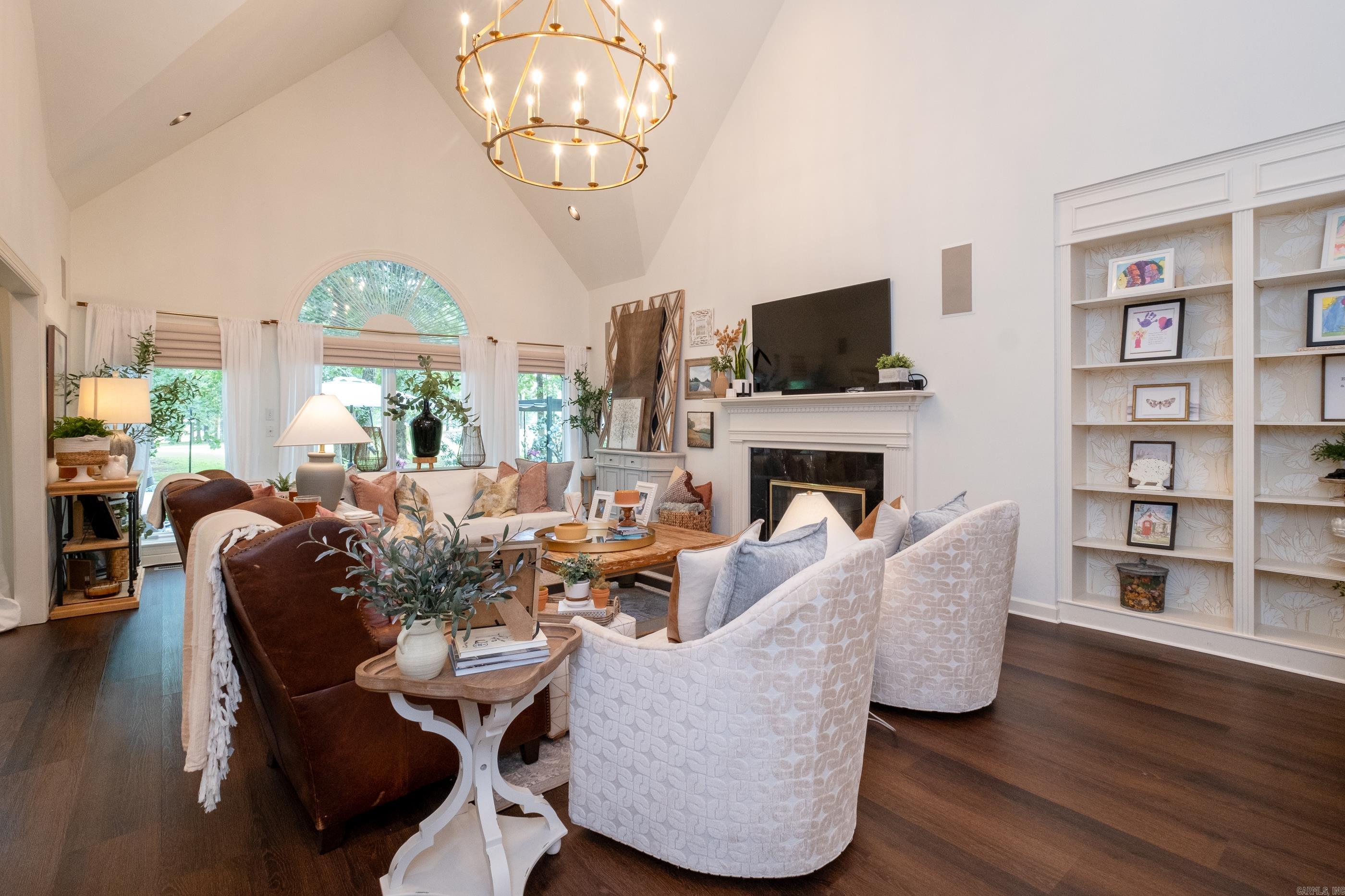 CHENAL VALLEY THE OAKS - Residential