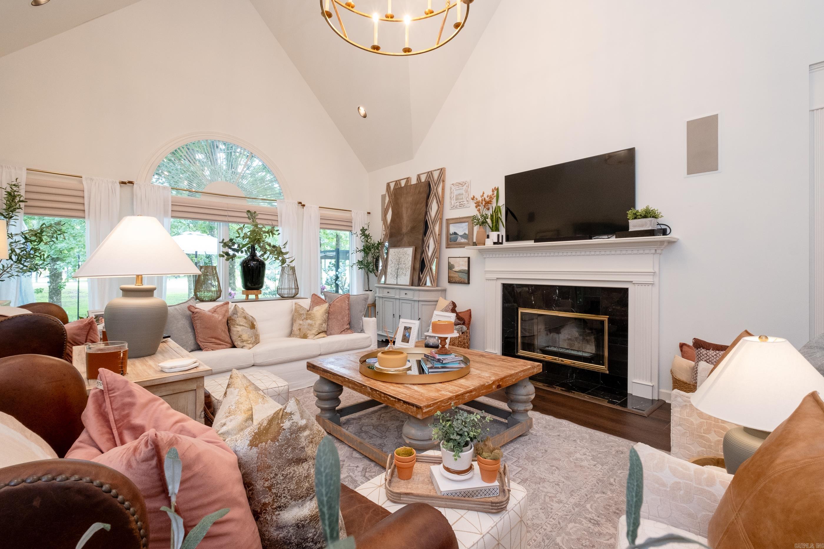 CHENAL VALLEY THE OAKS - Residential