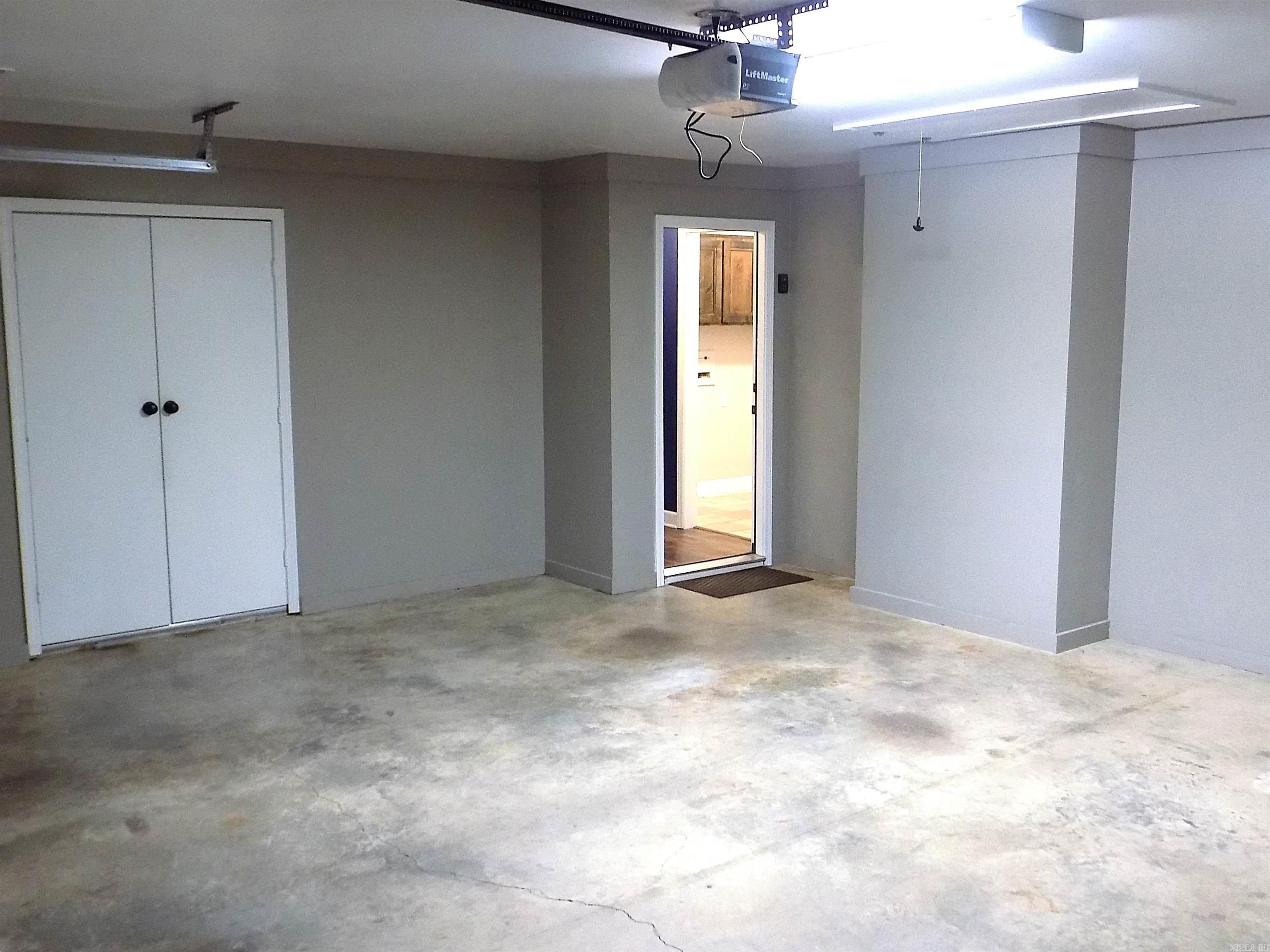 BRIAR SPRINGS - Residential