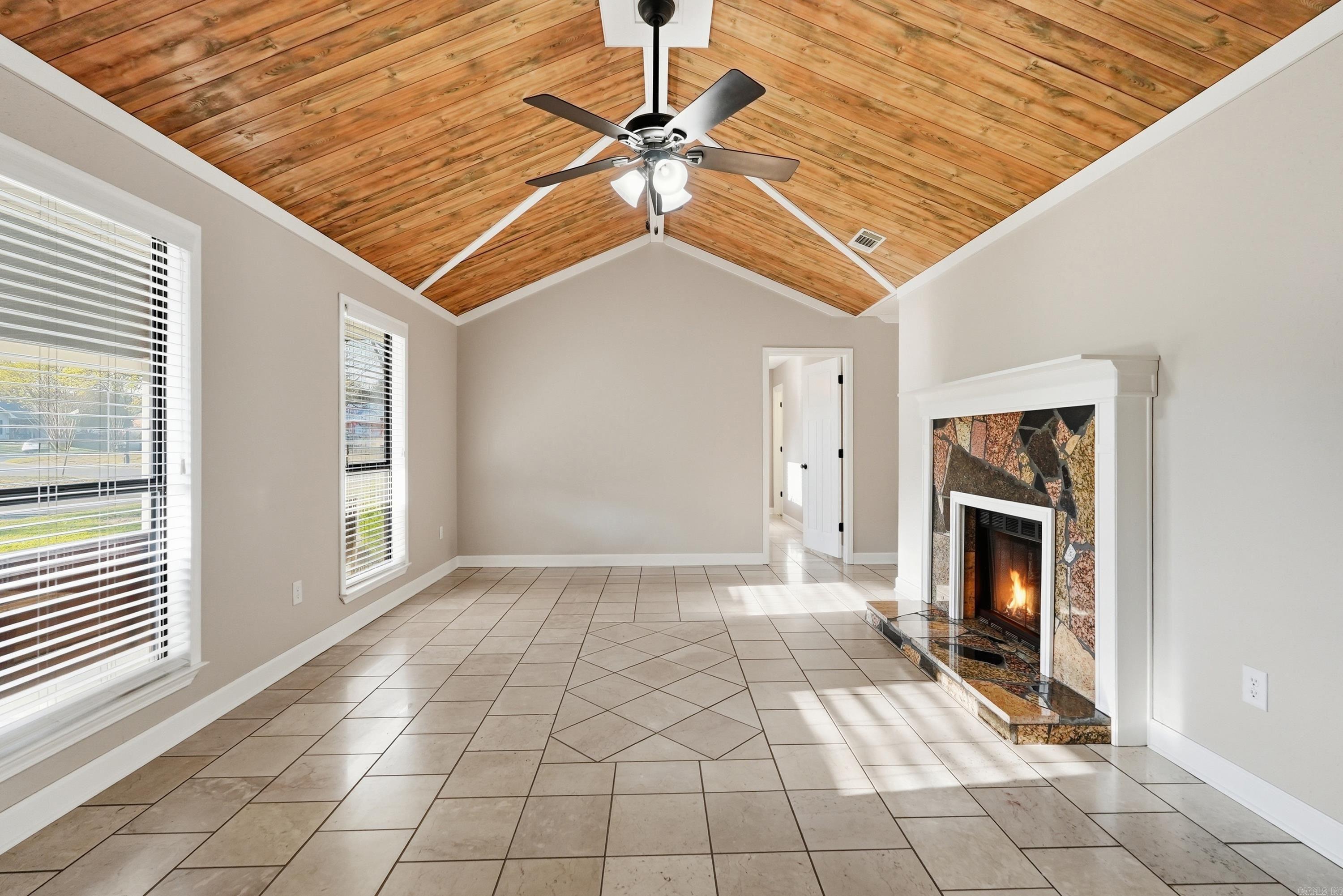 BRIAR SPRINGS - Residential