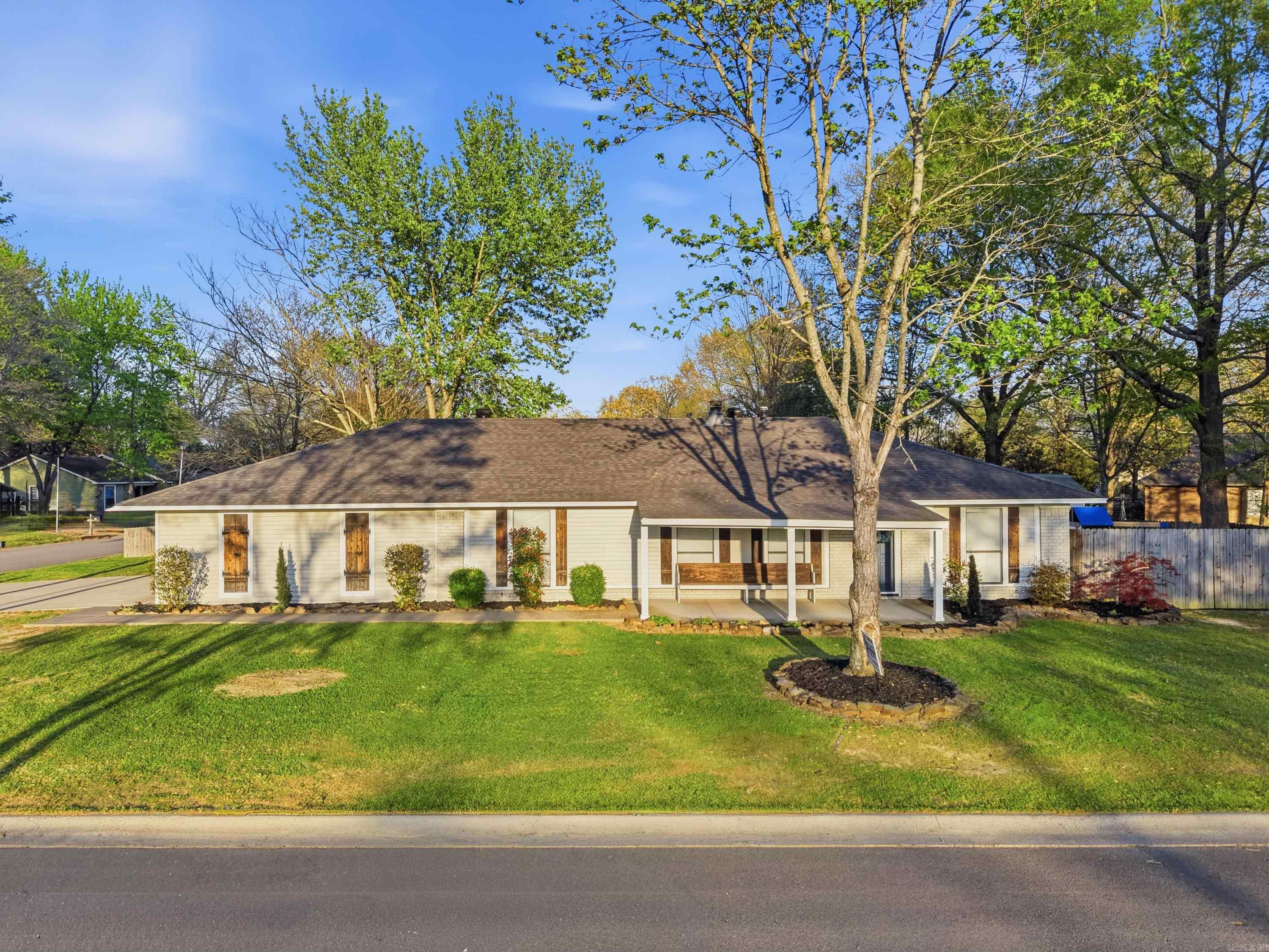 BRIAR SPRINGS - Residential