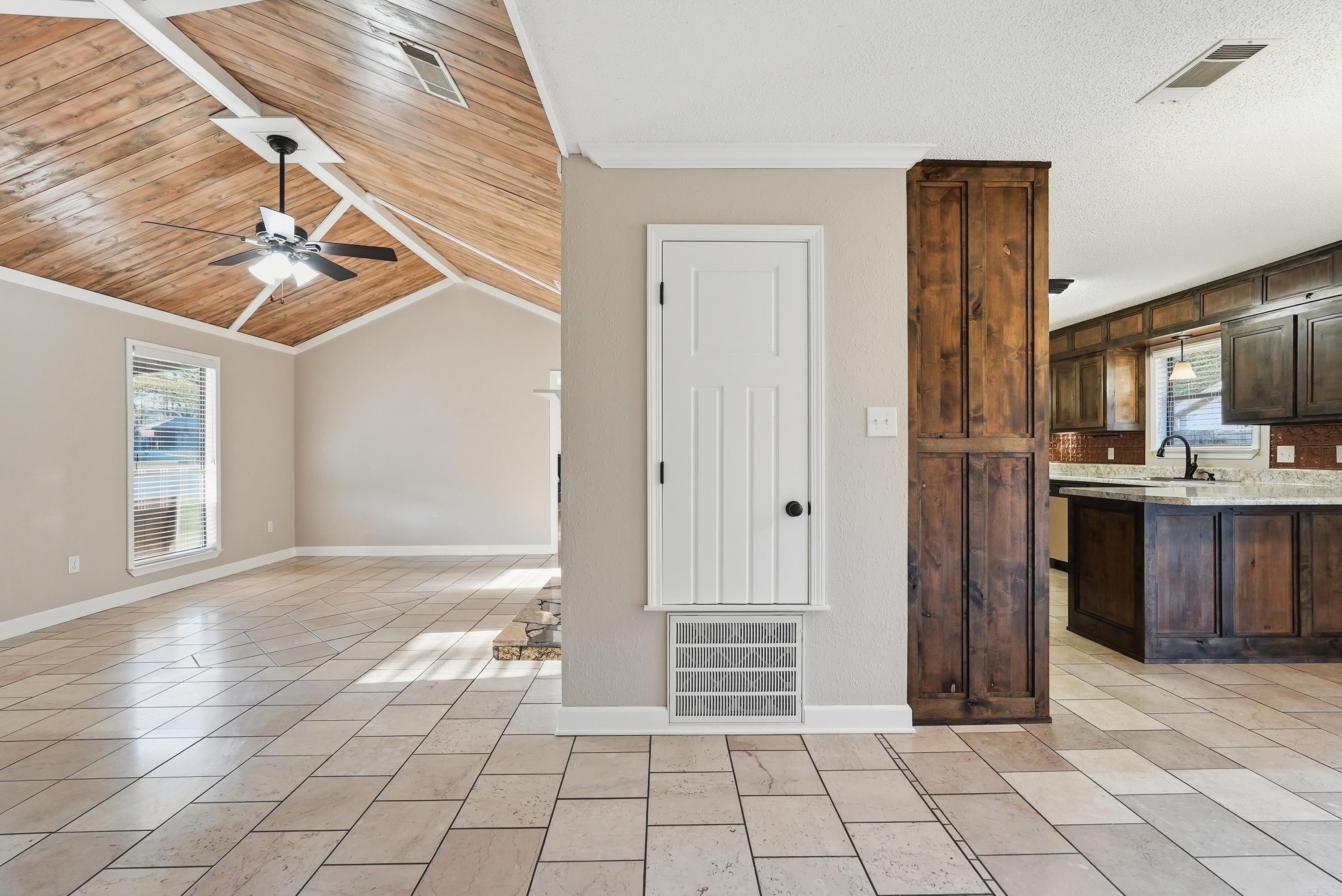 BRIAR SPRINGS - Residential