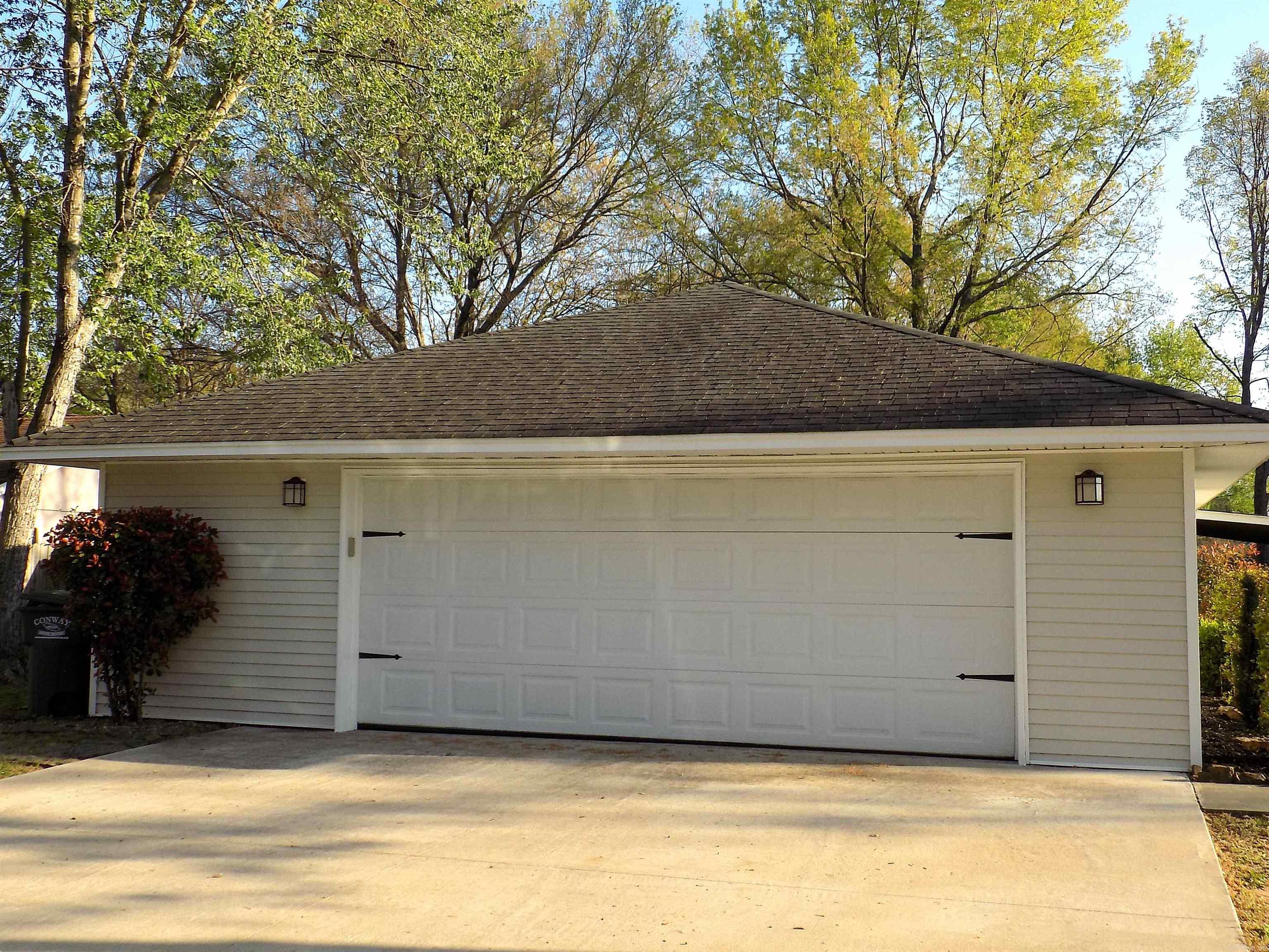 BRIAR SPRINGS - Residential