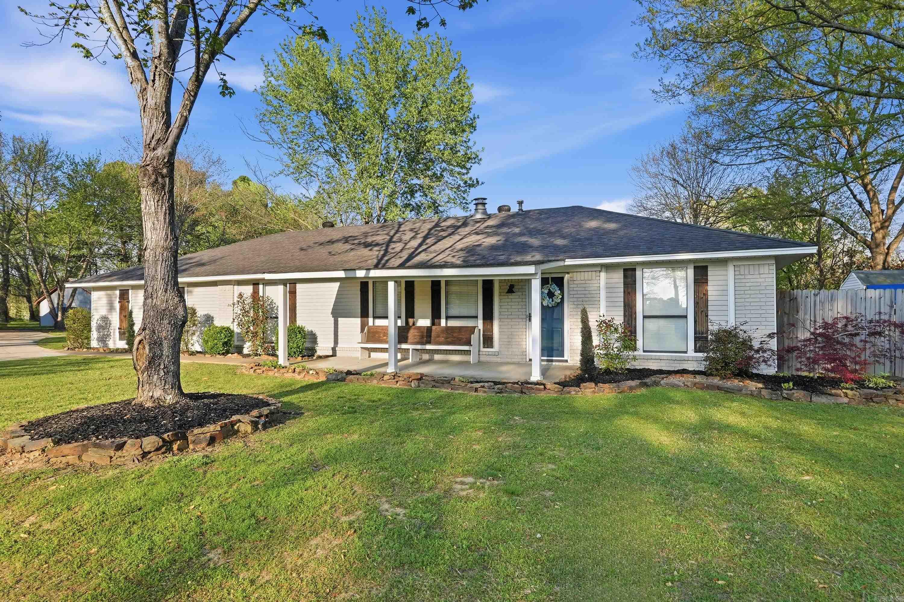 BRIAR SPRINGS - Residential