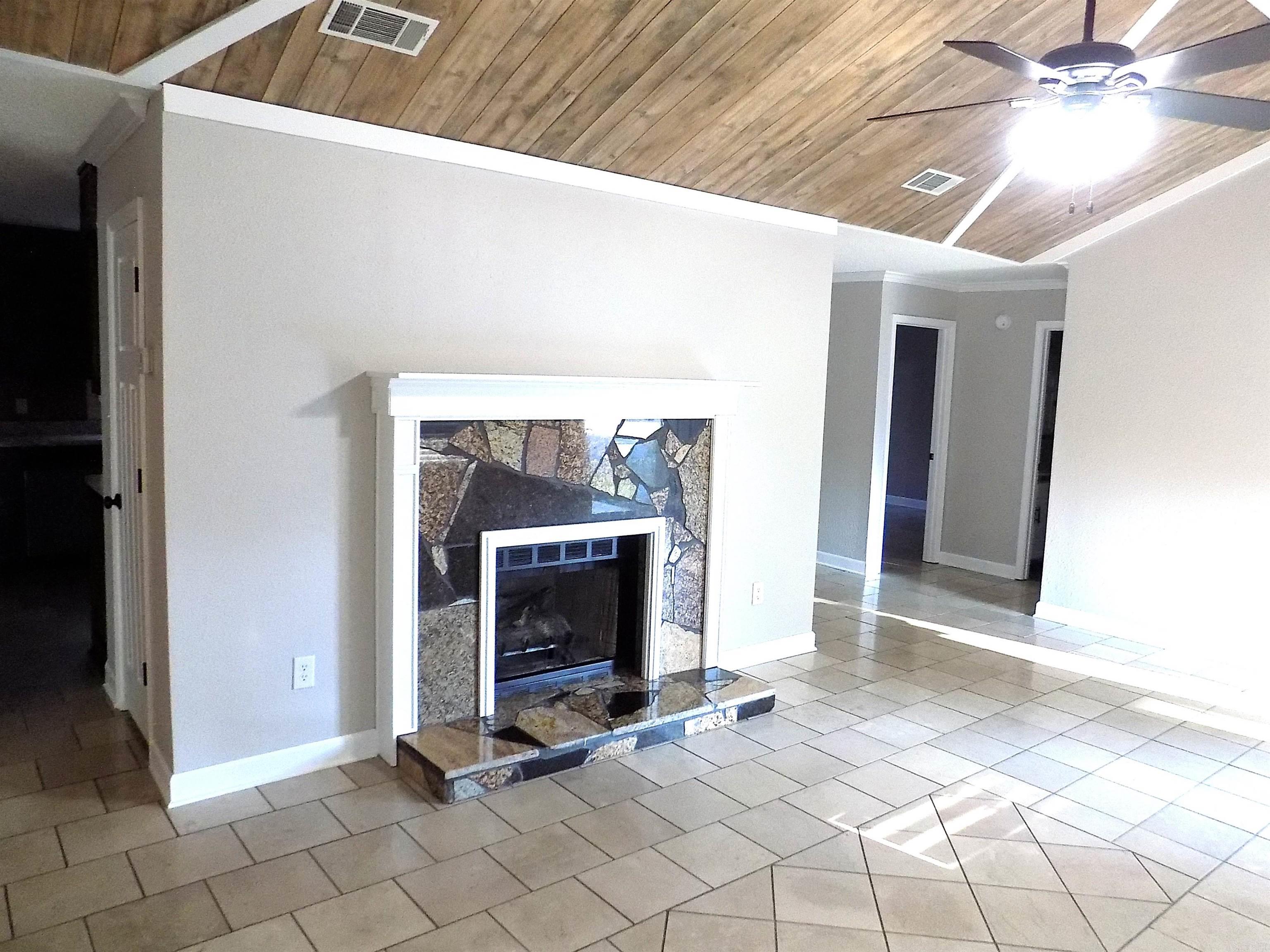 BRIAR SPRINGS - Residential