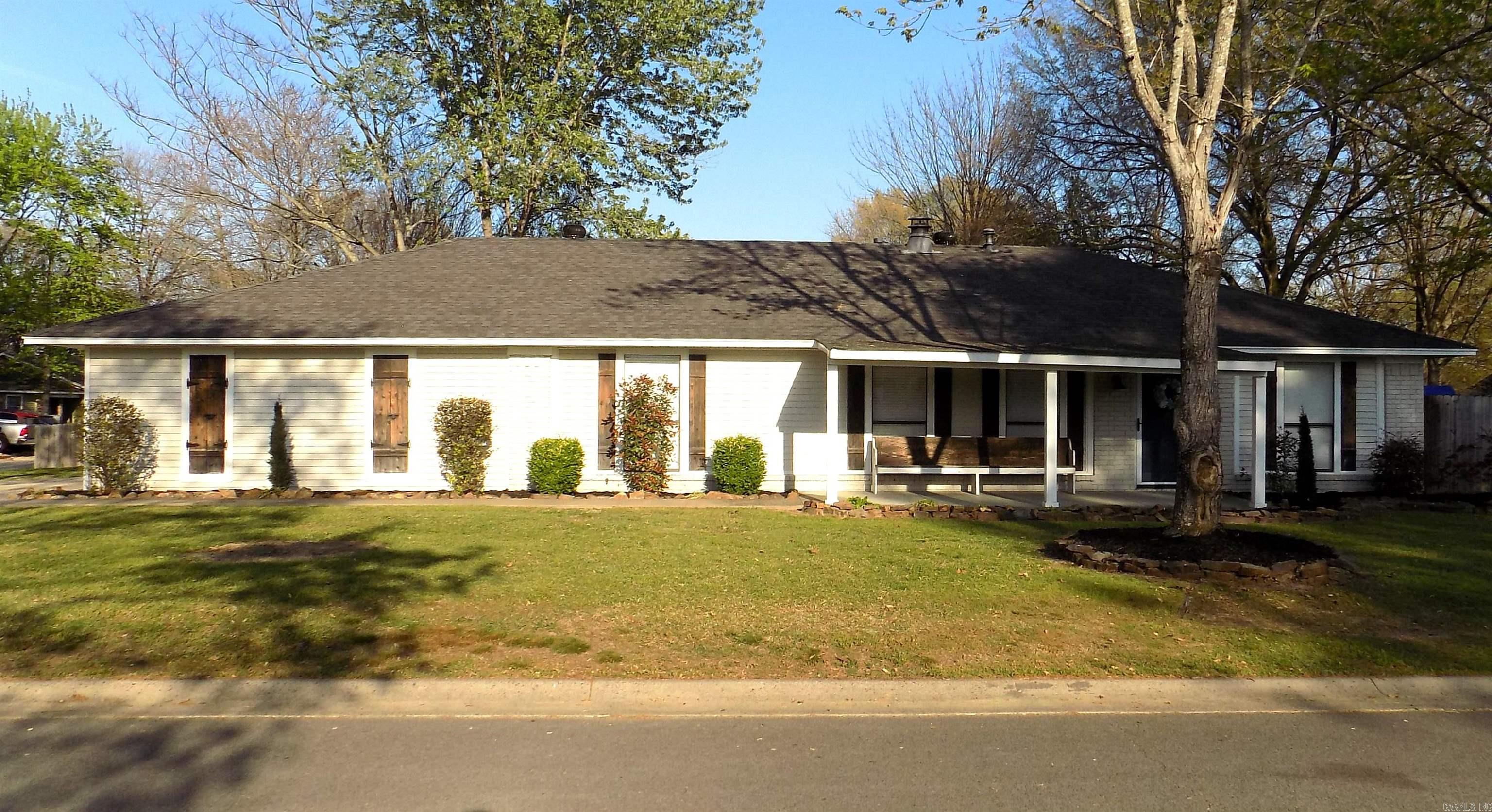 BRIAR SPRINGS - Residential