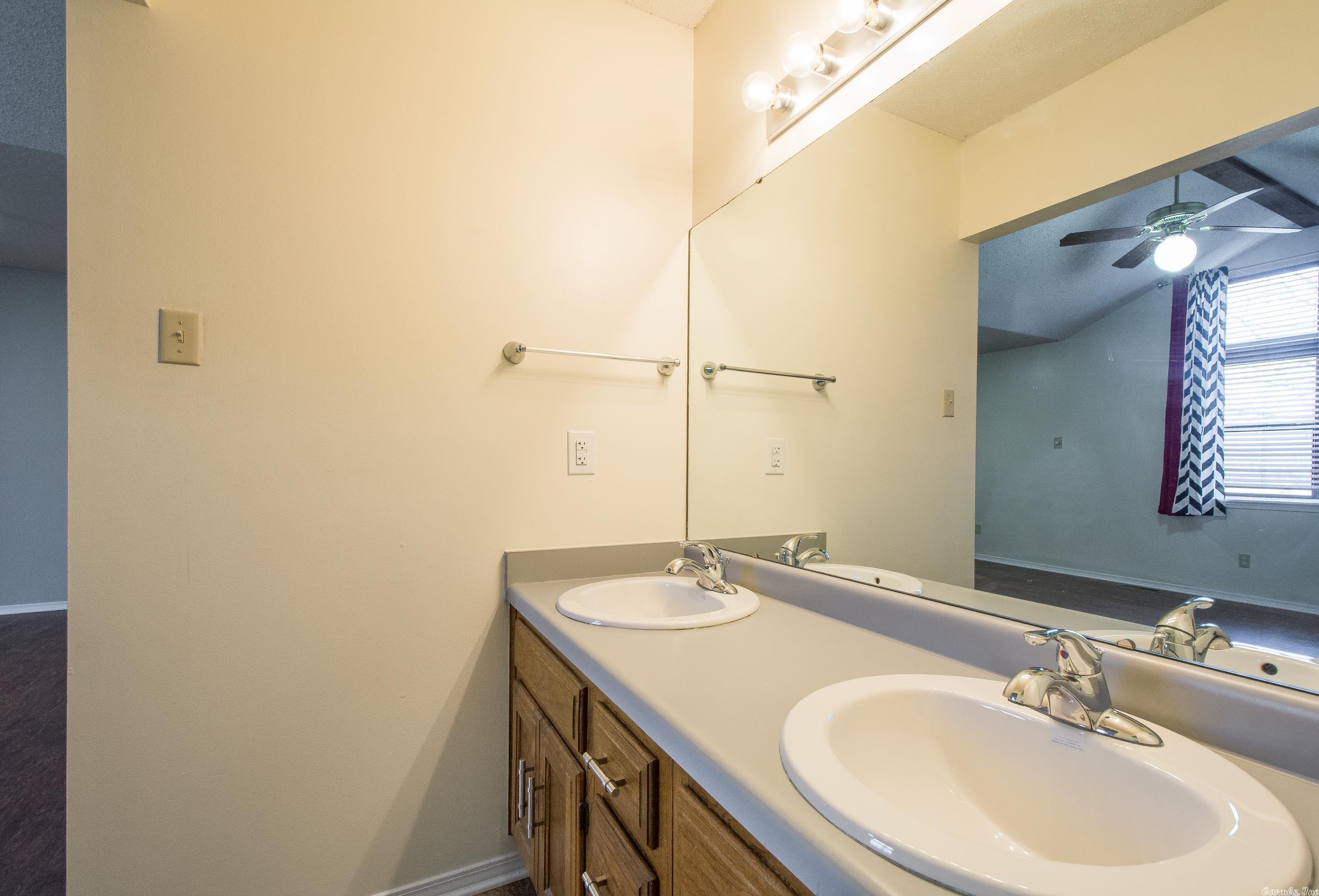 WESTLAKE - Residential