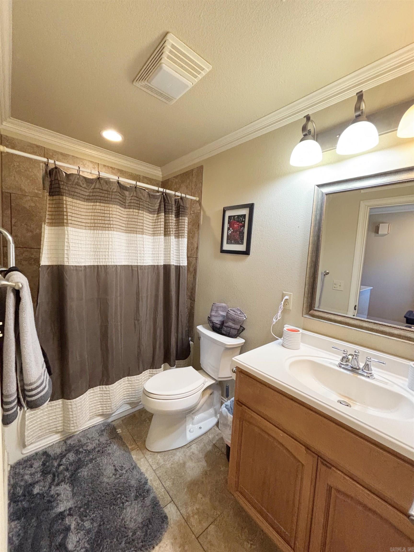 EDGEWATER COVE - Residential