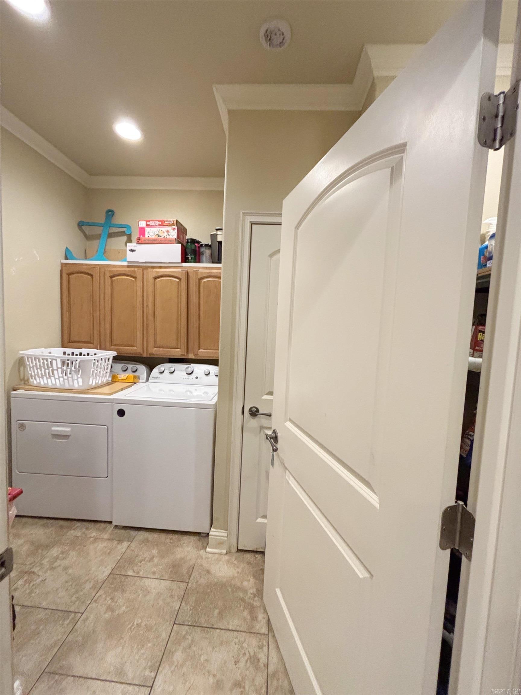 EDGEWATER COVE - Residential