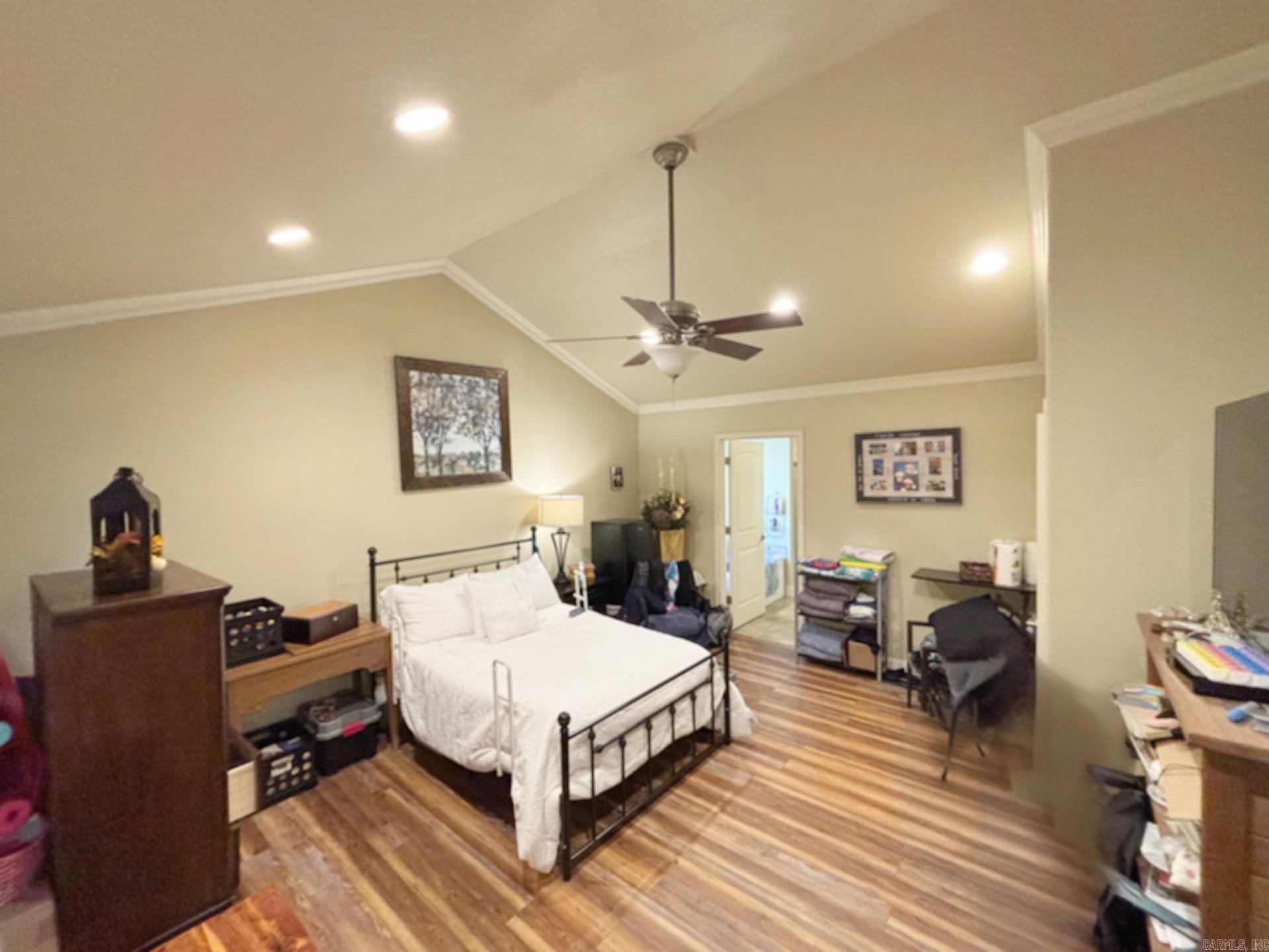 EDGEWATER COVE - Residential