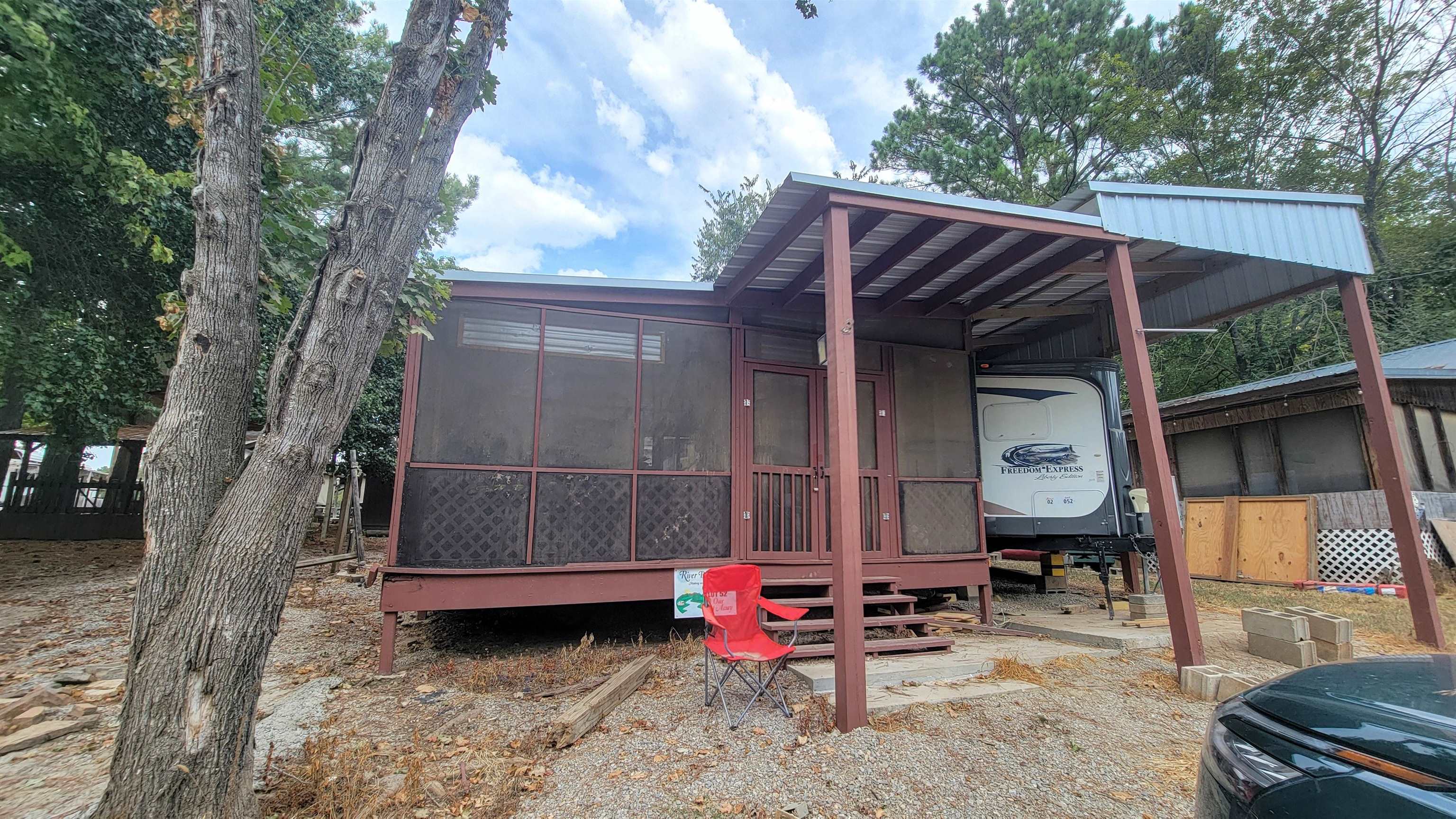 RIVERBEND CAMPER PARK - Land