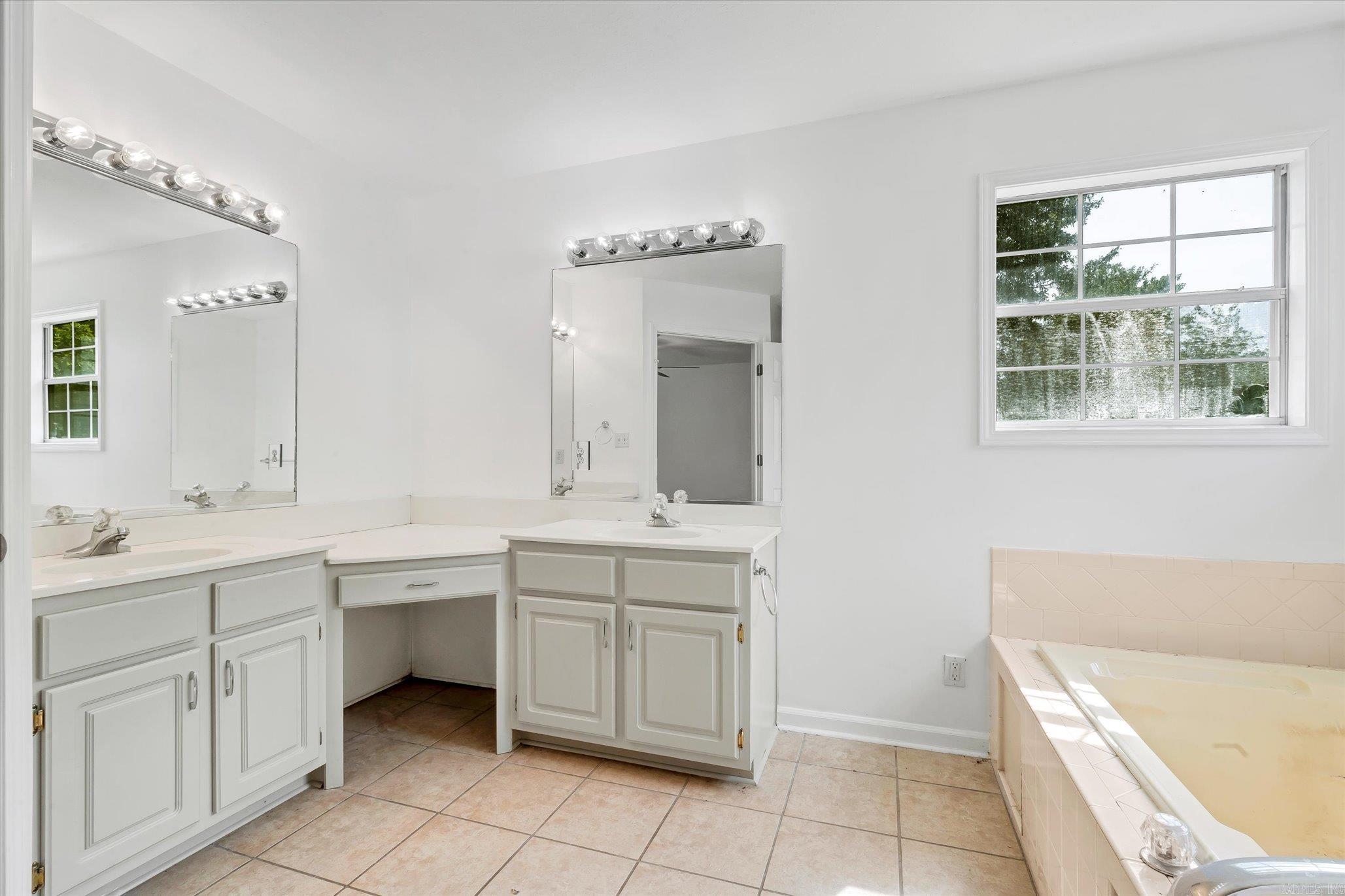 BARRETT'S - Residential