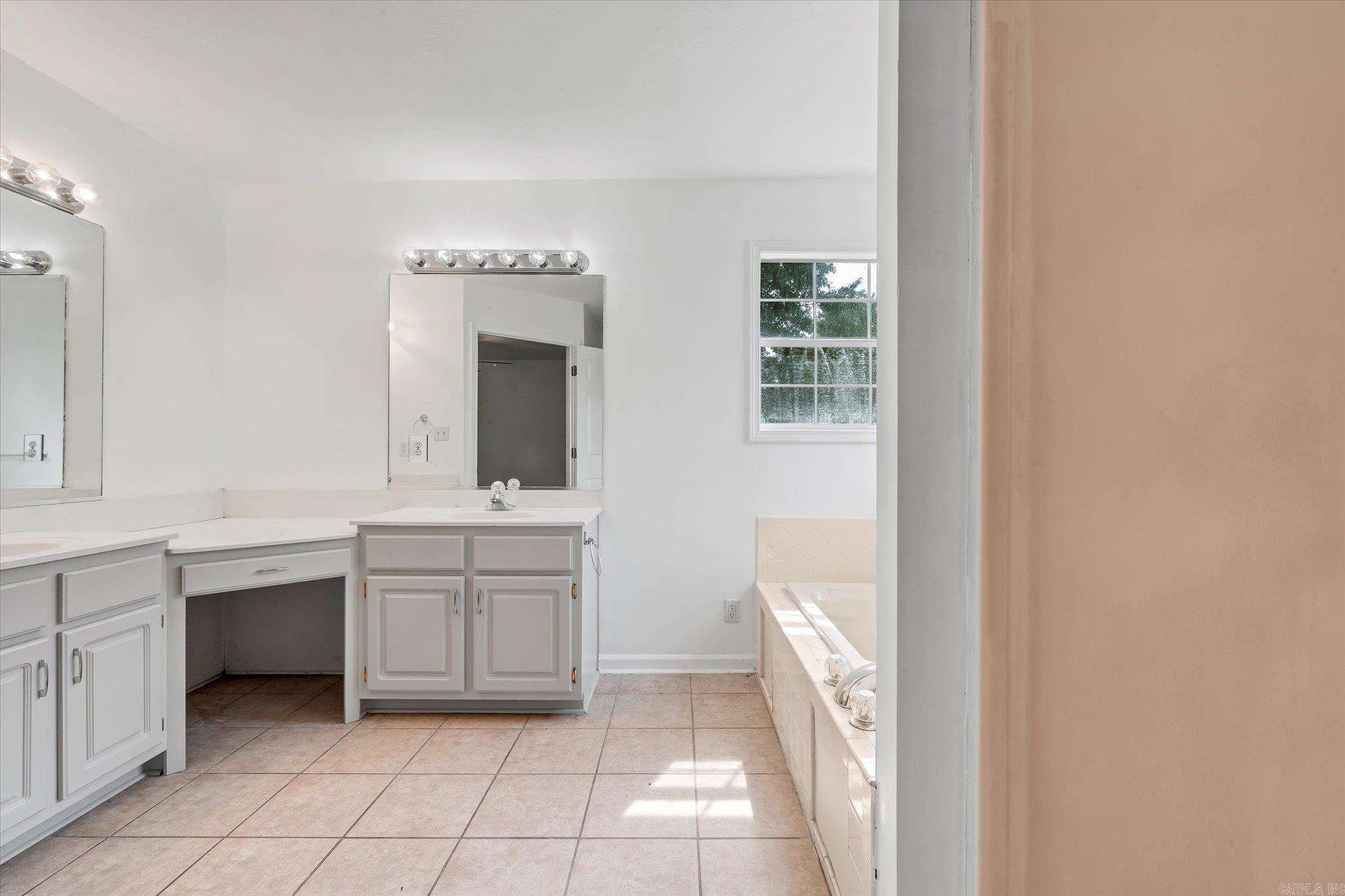 BARRETT'S - Residential