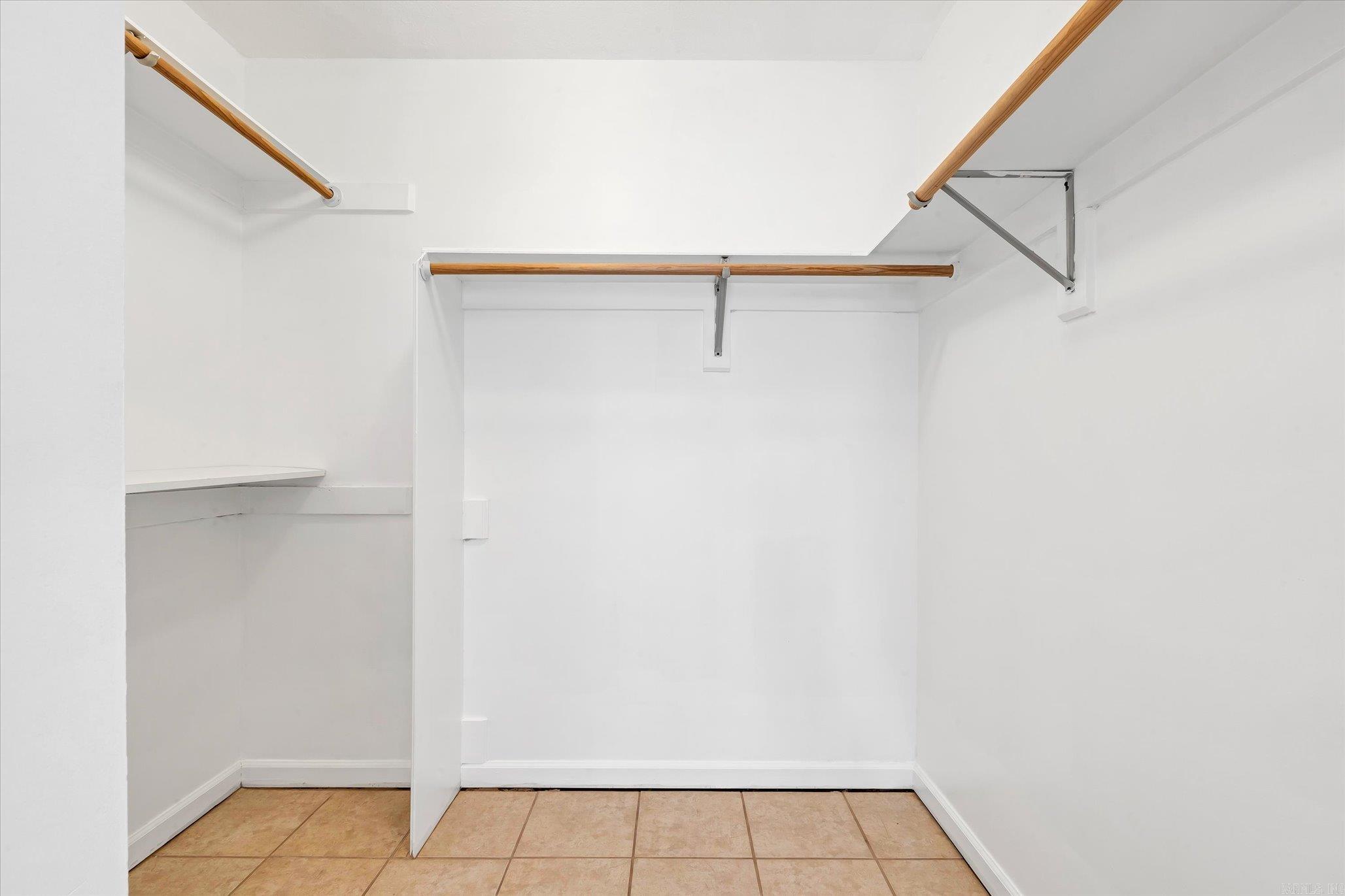 BARRETT'S - Residential