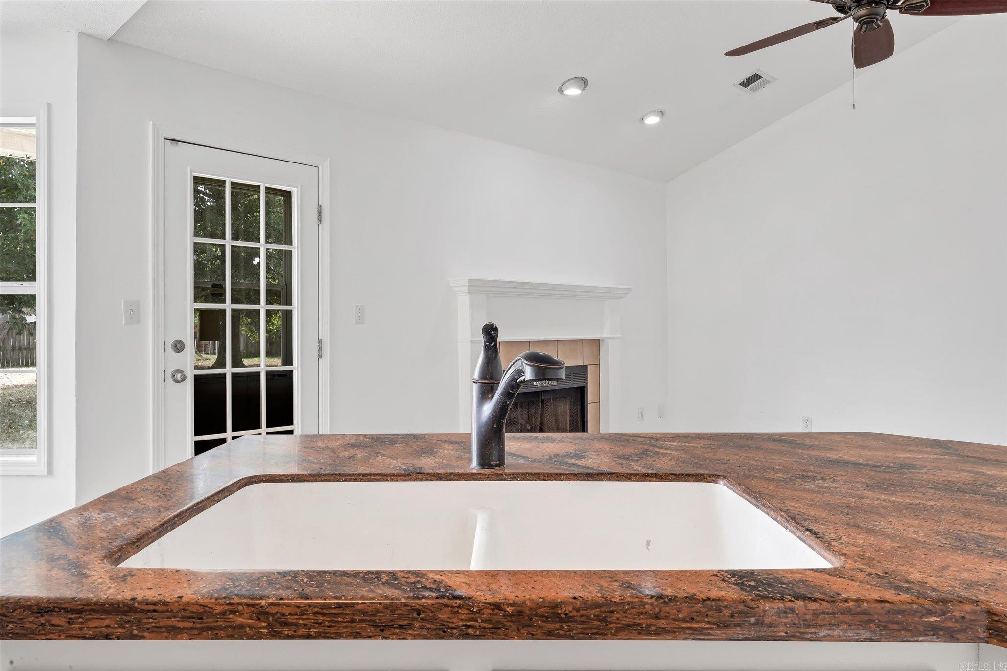 BARRETT'S - Residential