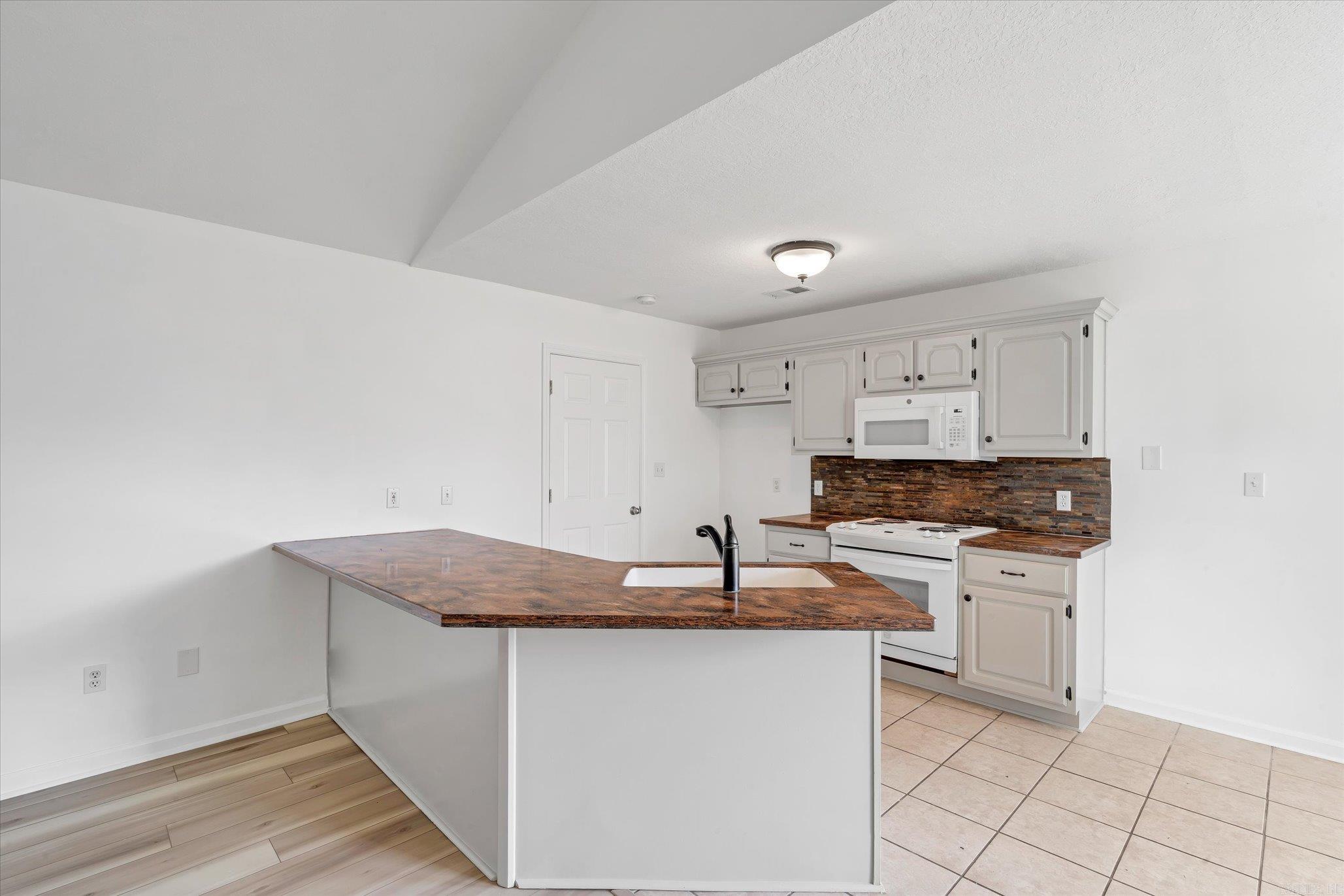 BARRETT'S - Residential
