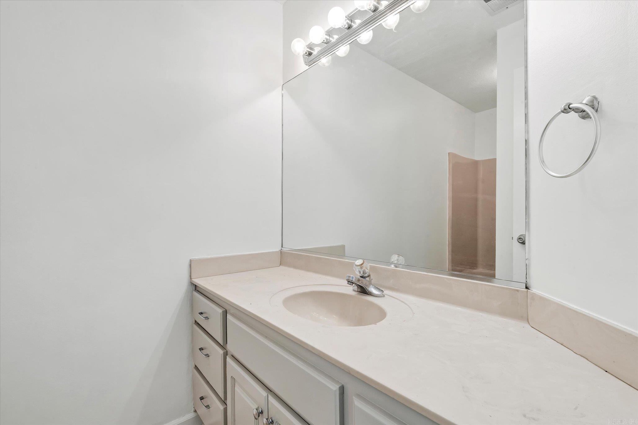 BARRETT'S - Residential