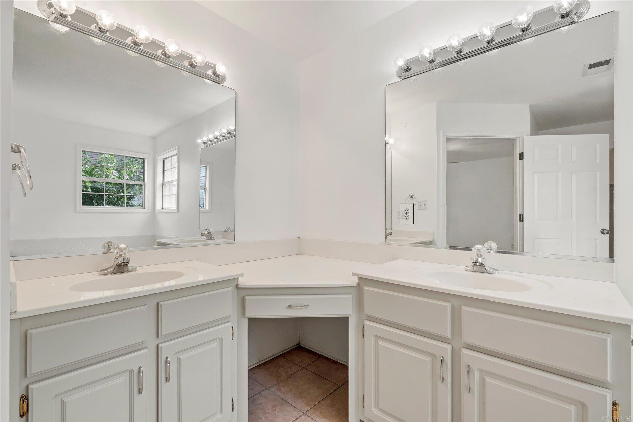 BARRETT'S - Residential
