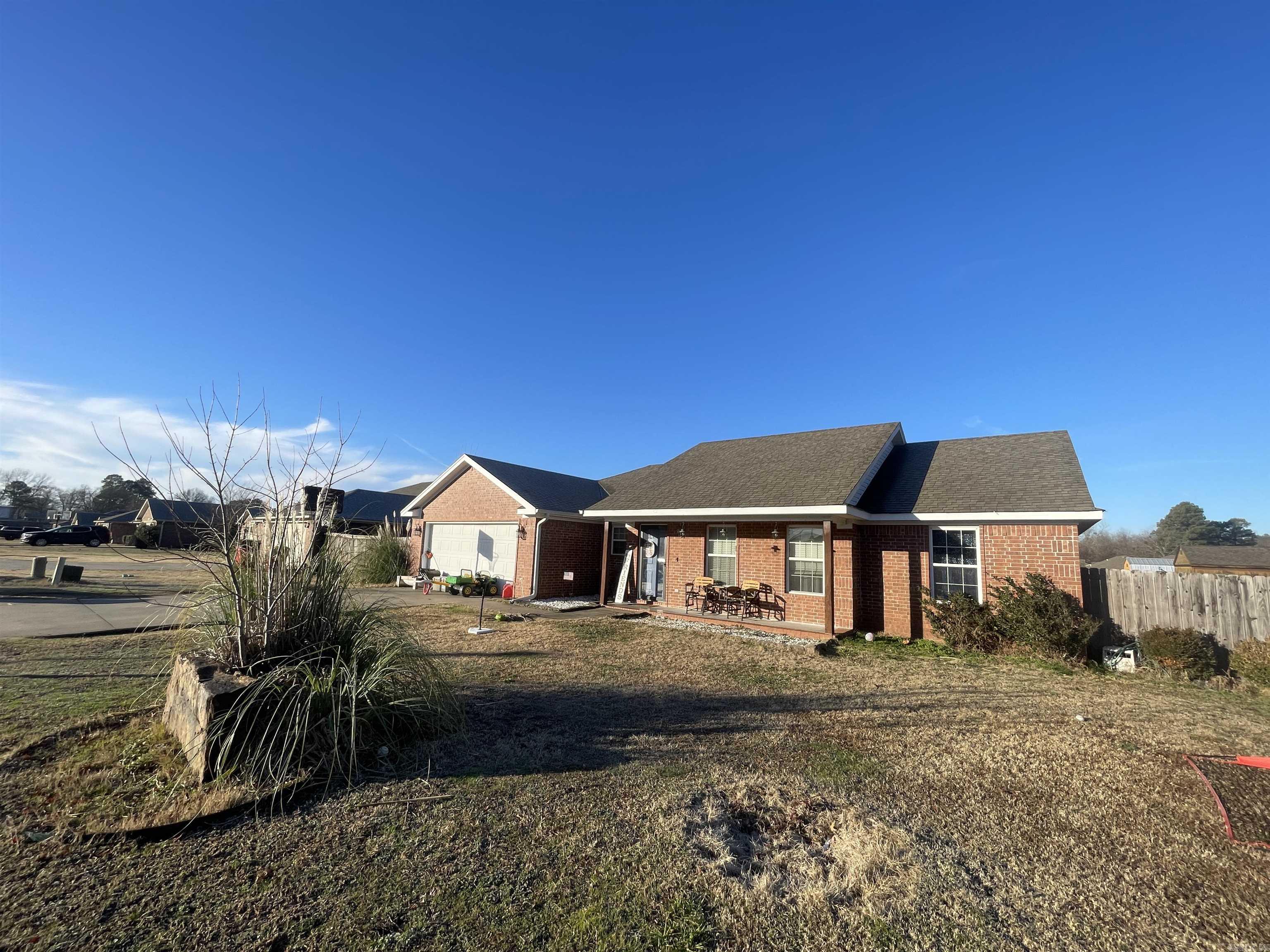 LEGACY PLACE - Residential