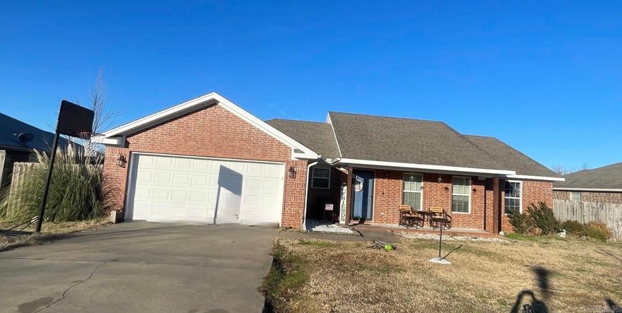 Welcome to your dream home in the heart of a charming subdivision! This meticulously designed 3-bedroom, 2-bathroom brick home boasts a thoughtful split floor plan that maximizes both privacy and functionality. Located in a sought-after subdivision, this residence offers a peaceful neighborhood setting while providing easy access to local amenities, schools, and parks. SEE AGENT REMARKS!!