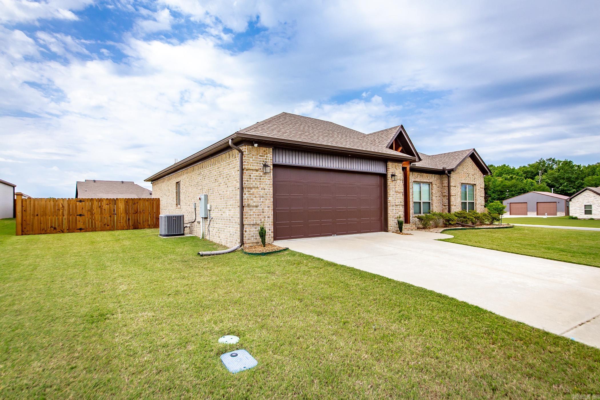 MOUNT TABOR ESTATES - Residential