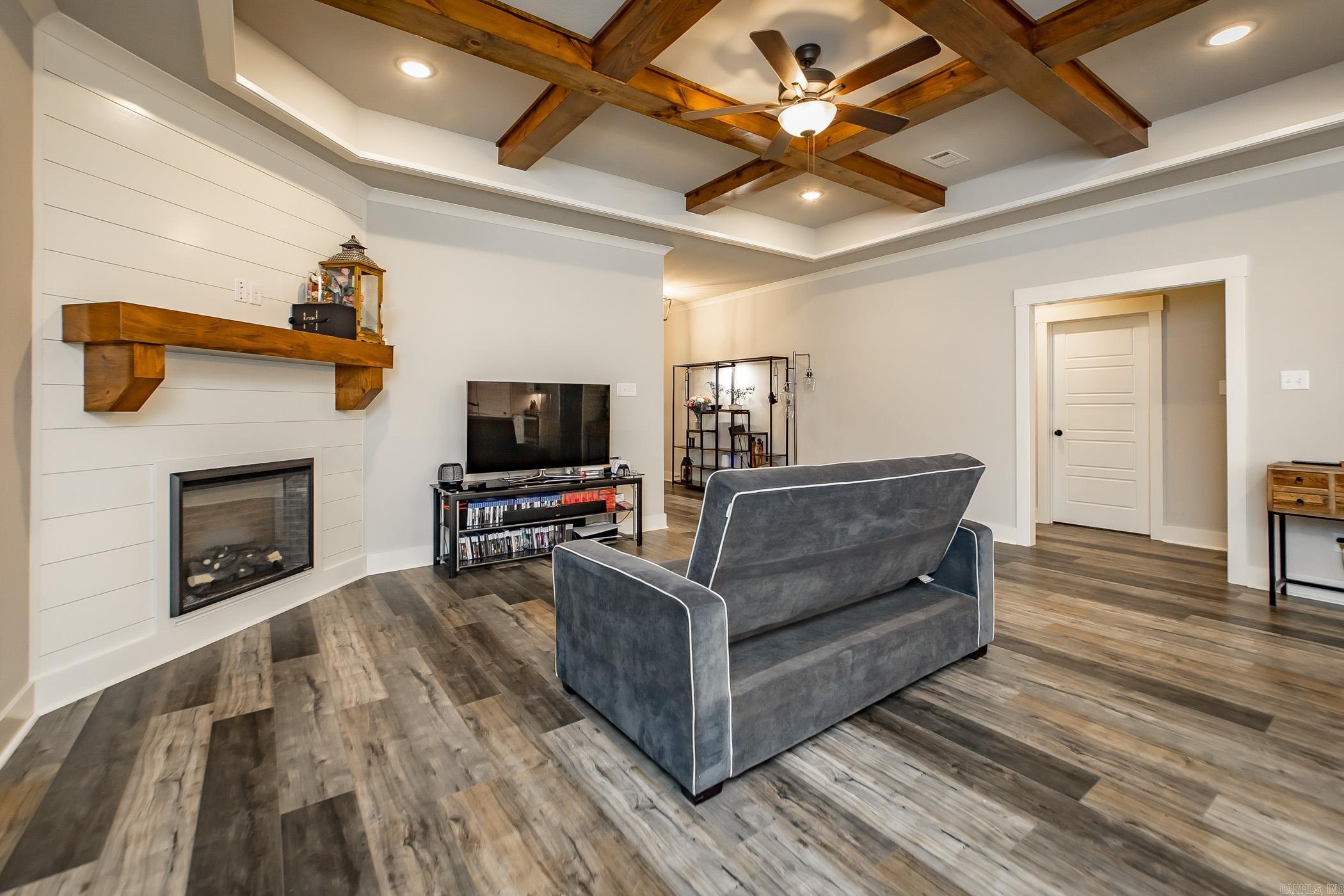 MOUNT TABOR ESTATES - Residential