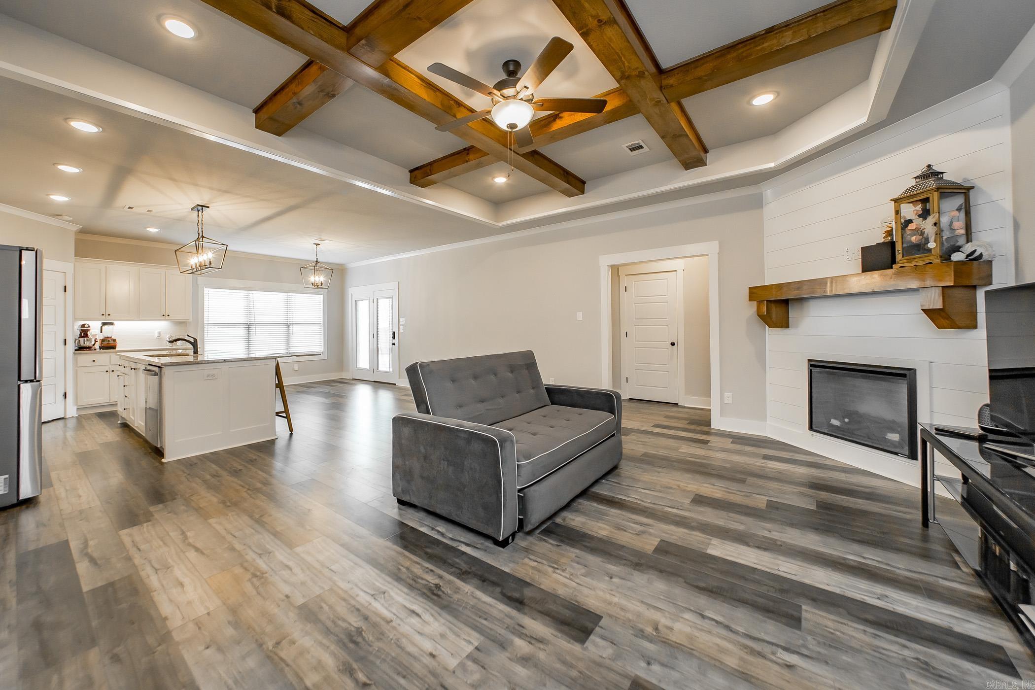 MOUNT TABOR ESTATES - Residential