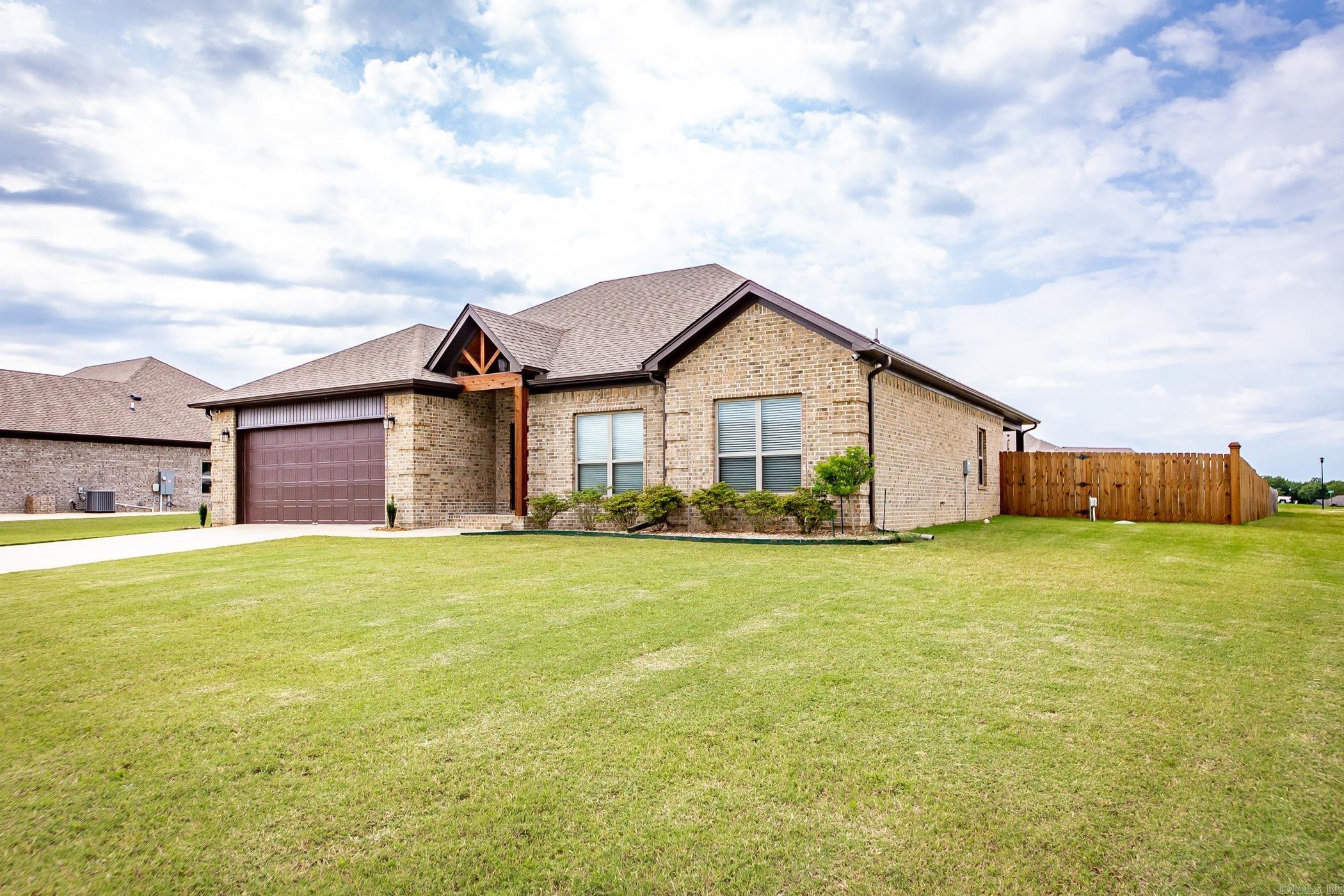 MOUNT TABOR ESTATES - Residential