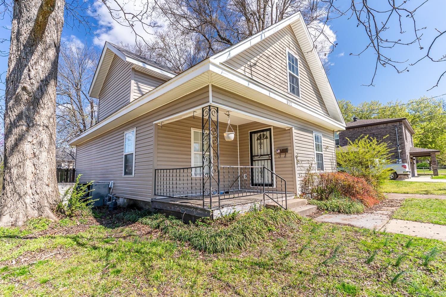 Calling all investors! Take a look at this investment opportunity at 812 Park Avenue Jonesboro, AR of the Hollywood Addition subdivision. This 3 bedroom, 2 bathroom house has a spacious living room, dining room, office area, walk in closets in the primary bedroom suite and in one bedroom upstairs. The backyard is fenced in and has a storage building. The HVAC is currently not functioning. Call today to make an investment in tomorrow!