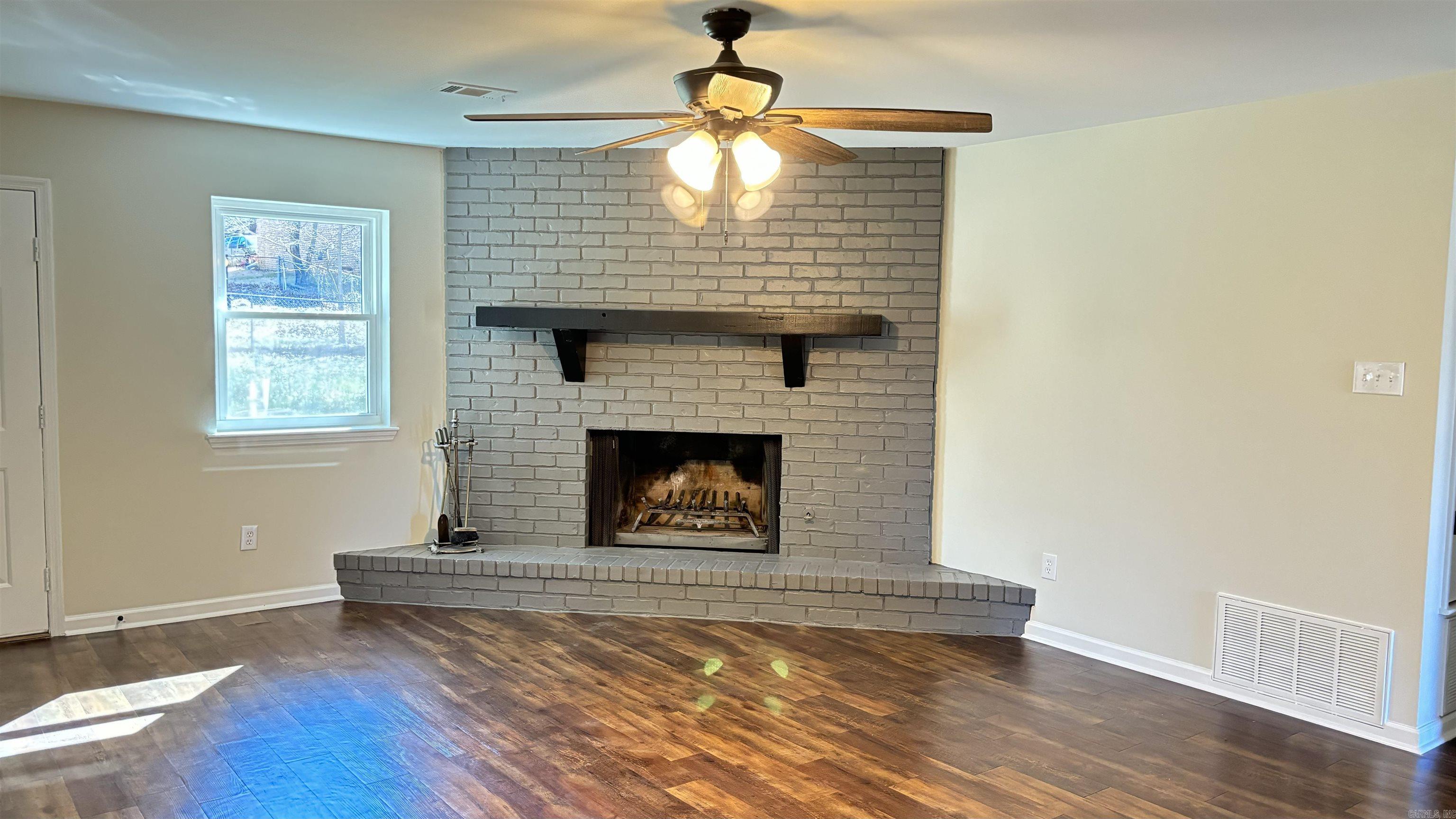 Springhill Manor West - Residential