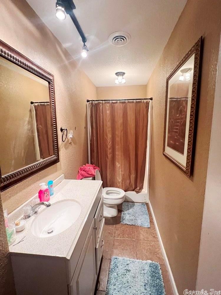 Navajo Third - Residential