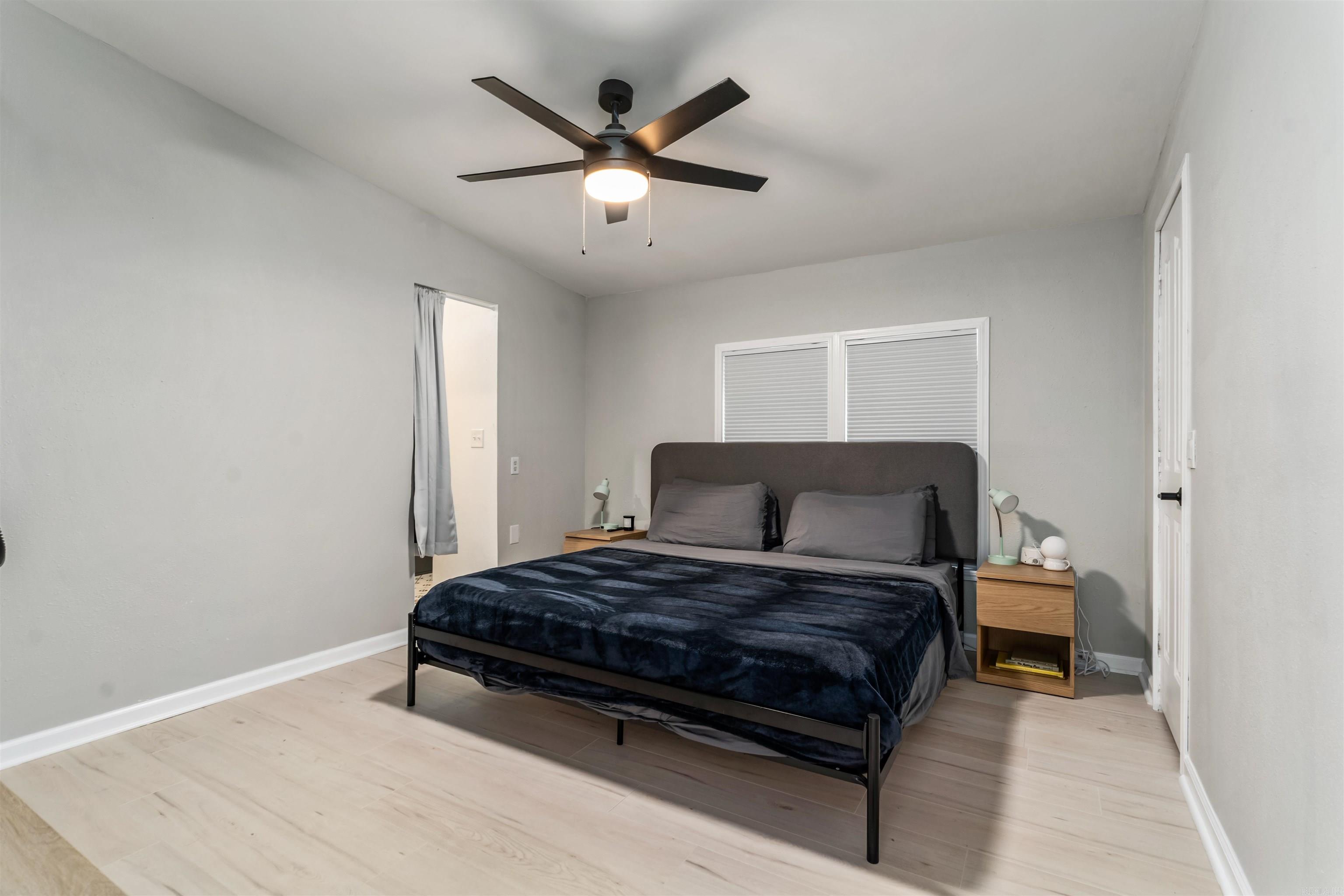 WOODLAND SHORES - Residential