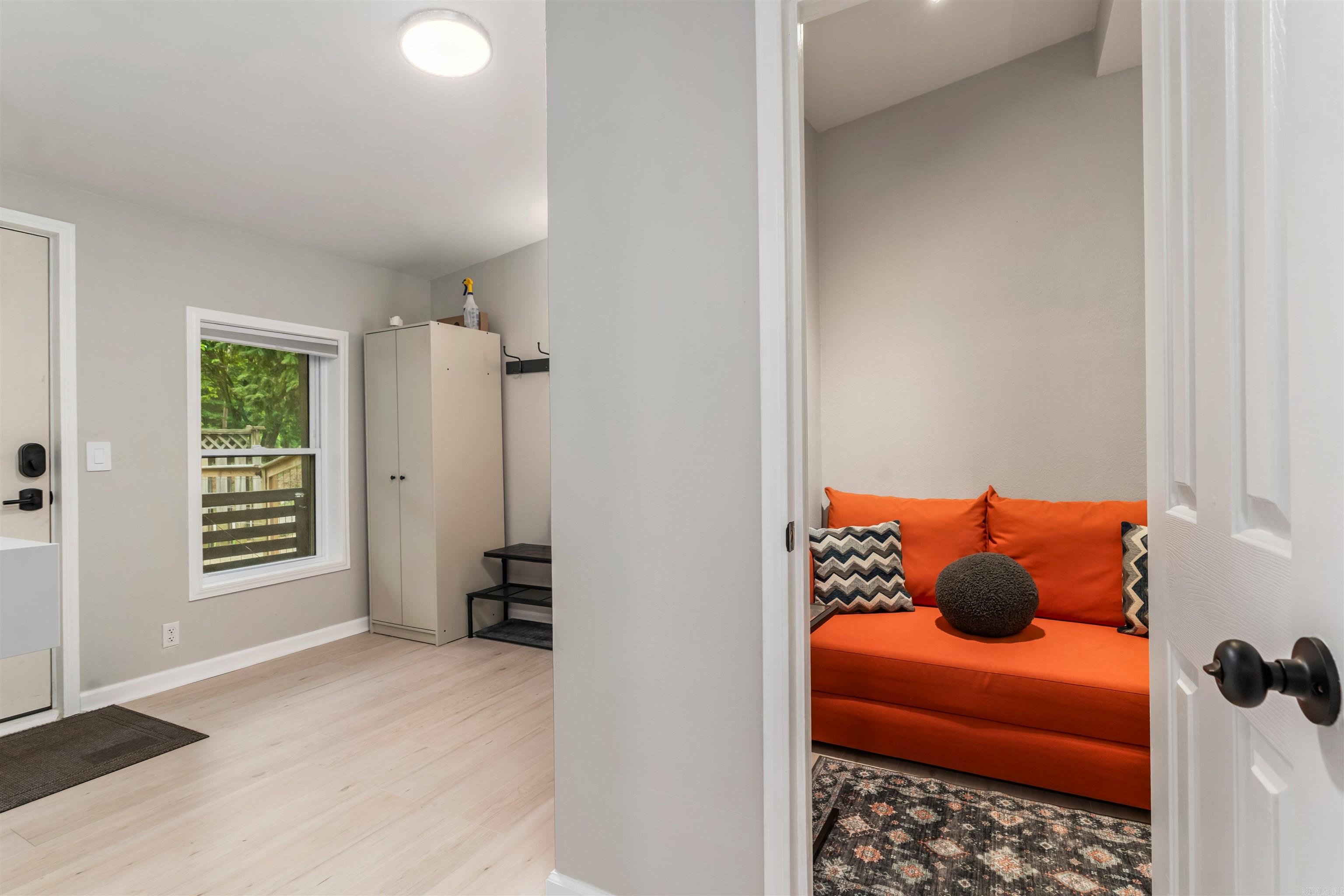 WOODLAND SHORES - Residential