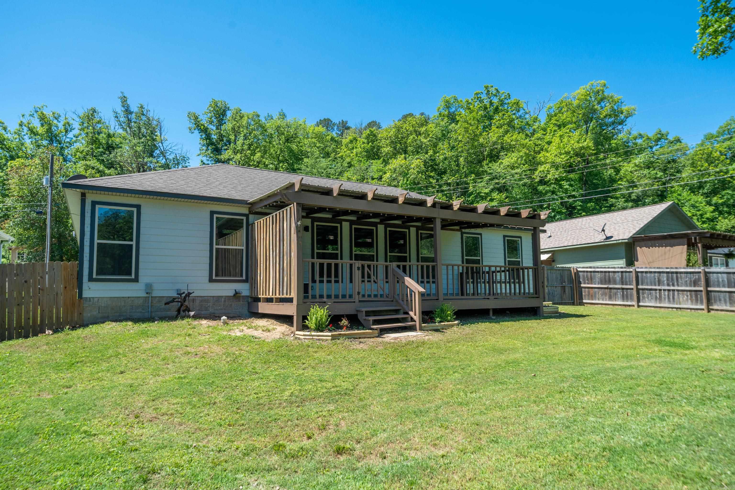 CHEROKEE BEACH LAKE ESTATES - Residential