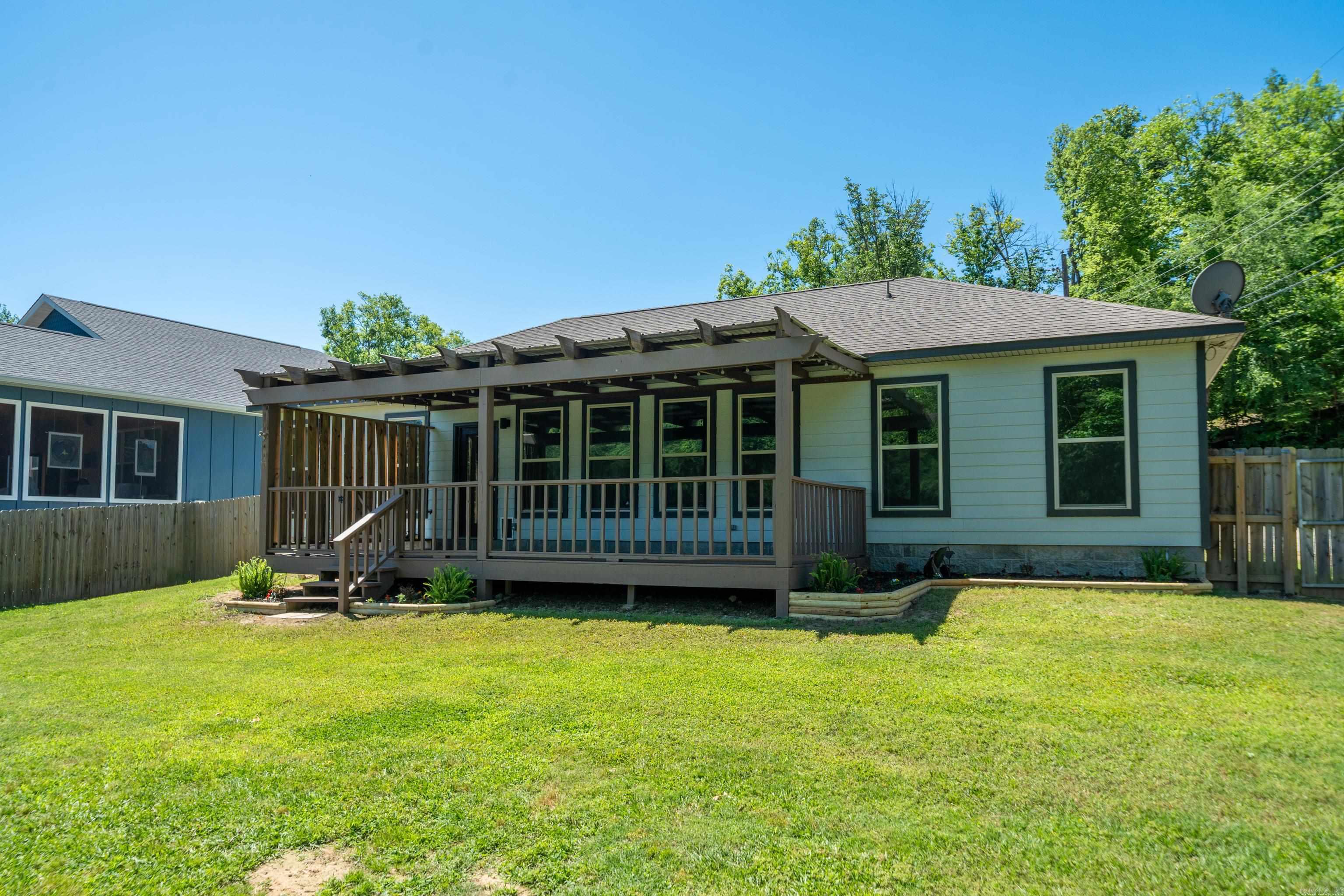 CHEROKEE BEACH LAKE ESTATES - Residential