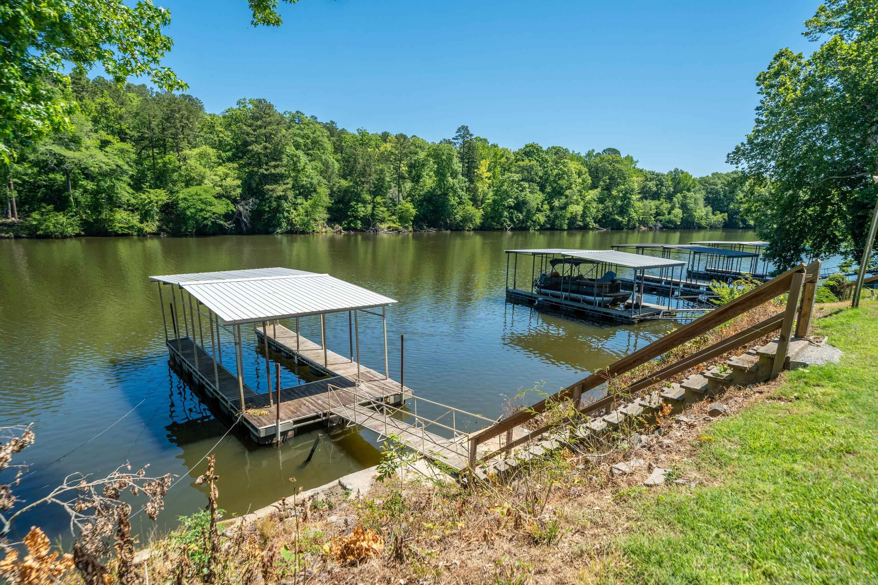 CHEROKEE BEACH LAKE ESTATES - Residential
