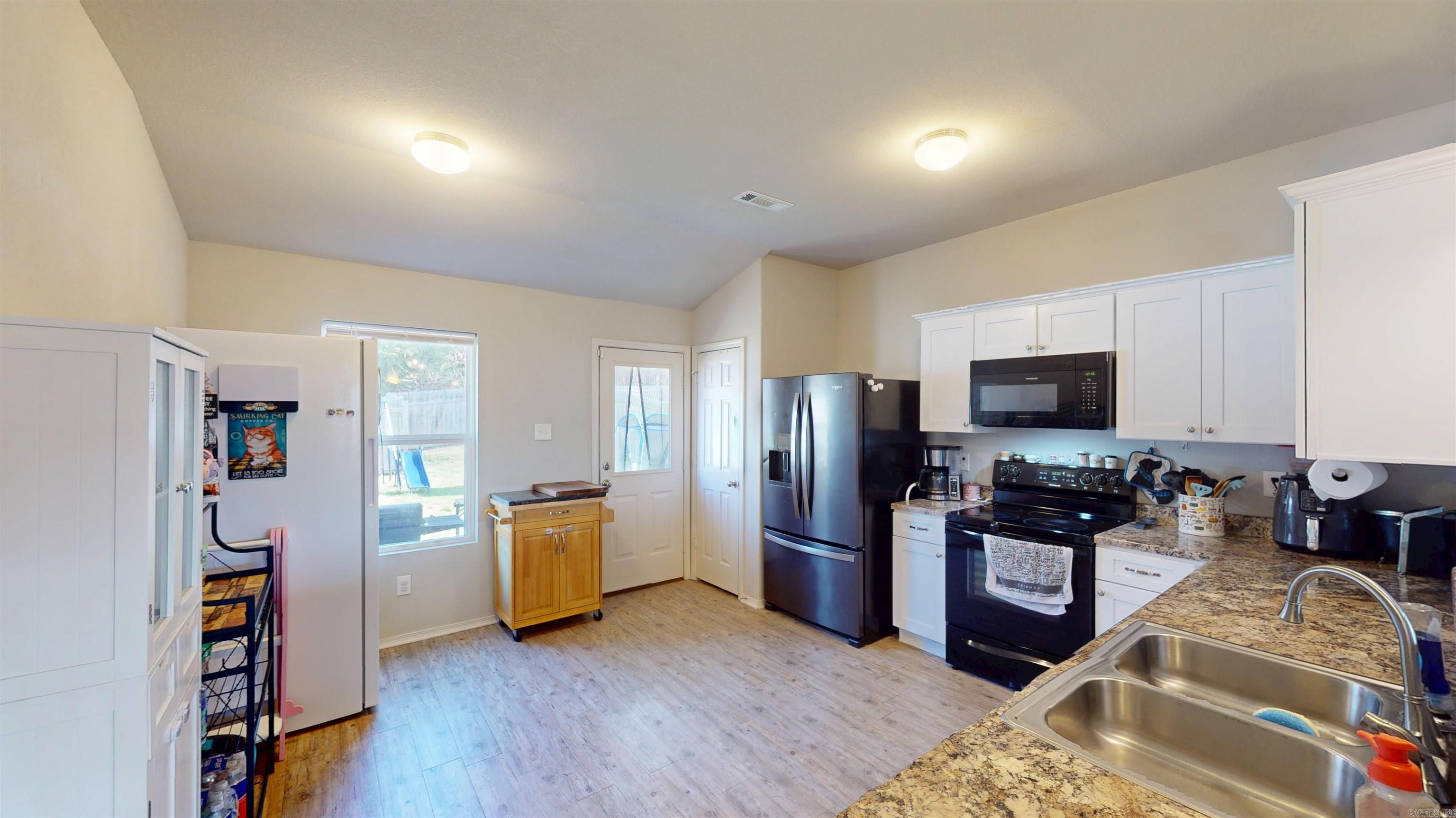 JUDE'S CROSSING - Residential