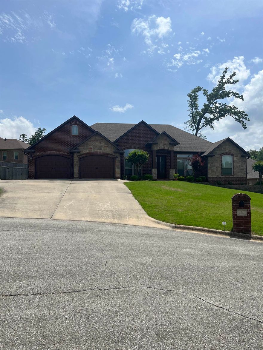 Beautiful 4 bedroom, 2 bathroom home with 2662 Sq ft of living space. Home offers 2 car garage. Fenced in back yard. Sitting in a very private cul-de-sac.